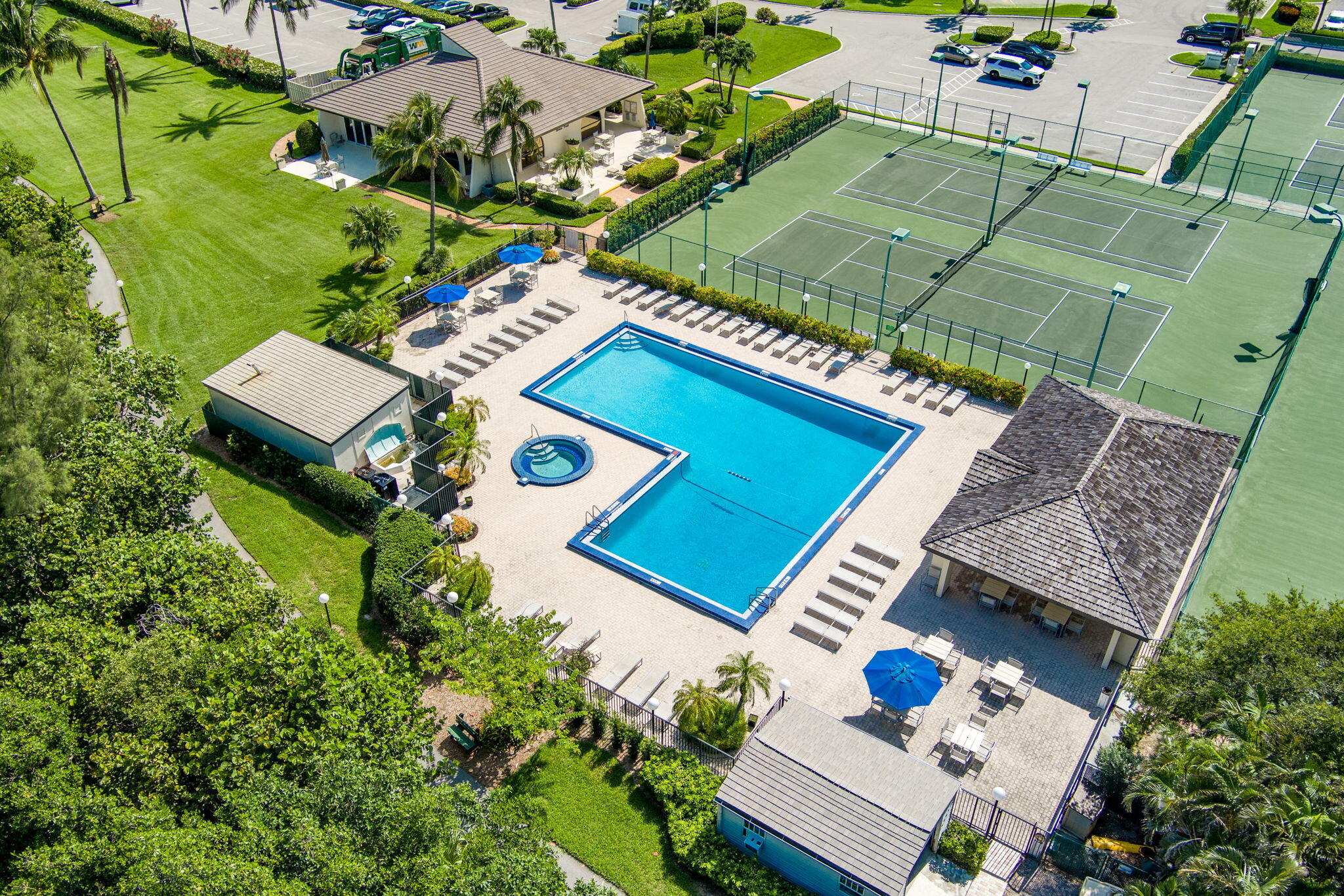 OCEAN TRAIL CONDO IV - Residential