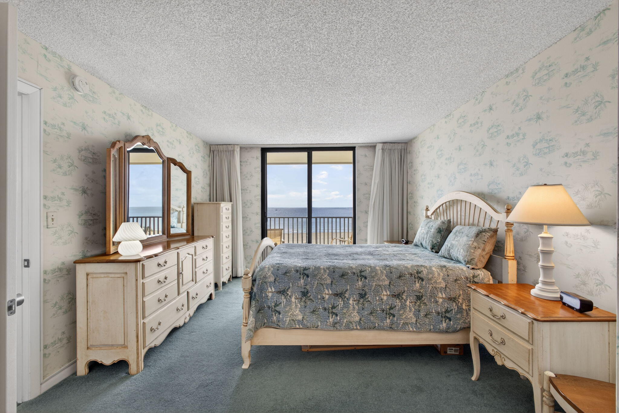 OCEAN TRAIL CONDO IV - Residential