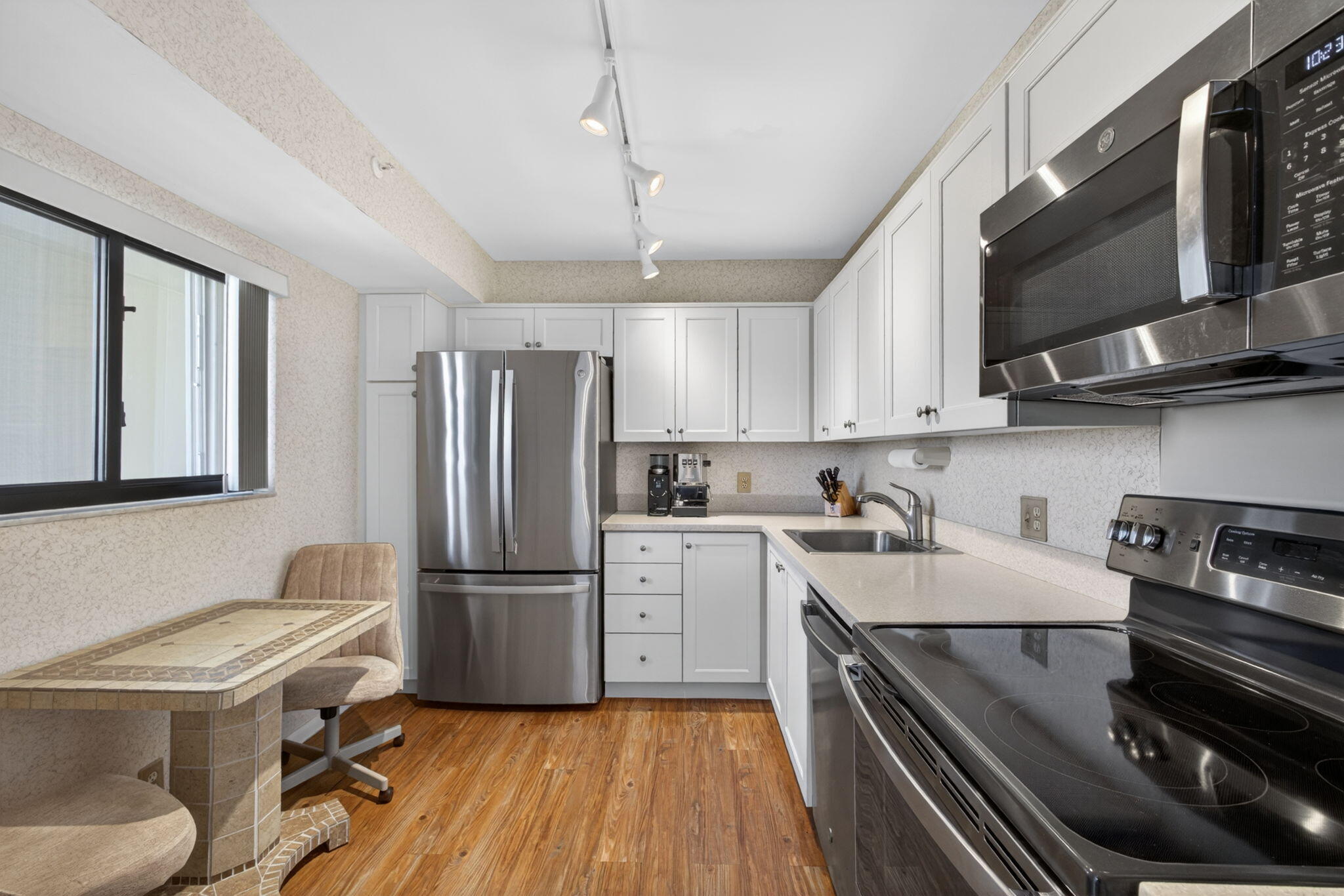 OCEAN TRAIL CONDO IV - Residential