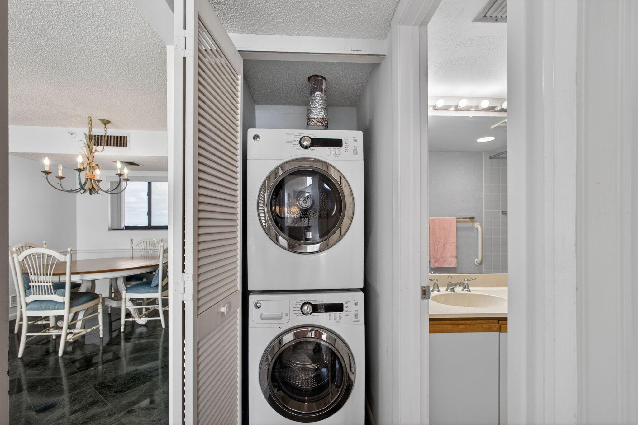 OCEAN TRAIL CONDO IV - Residential