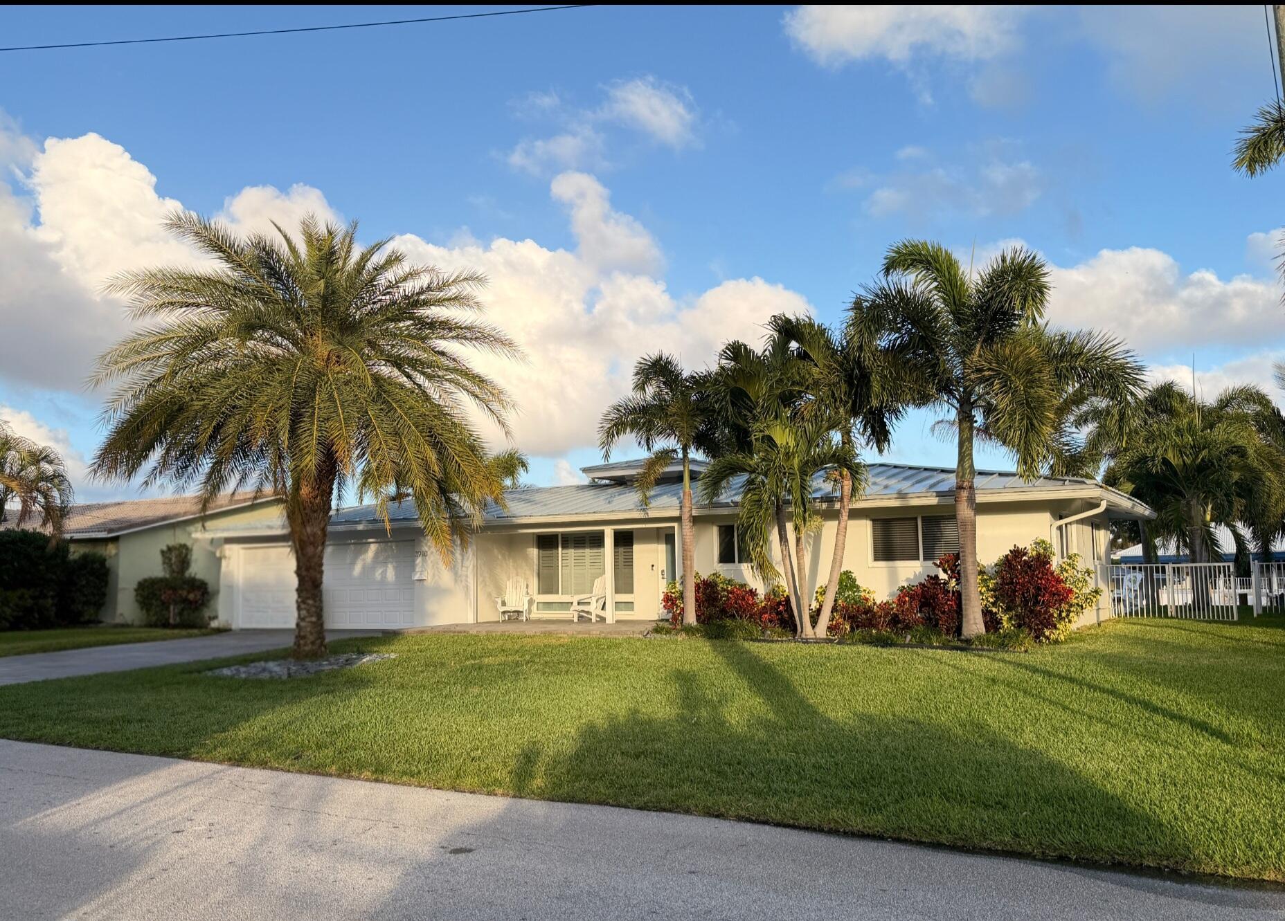 VENETIAN ISLES 2ND SEC - Residential