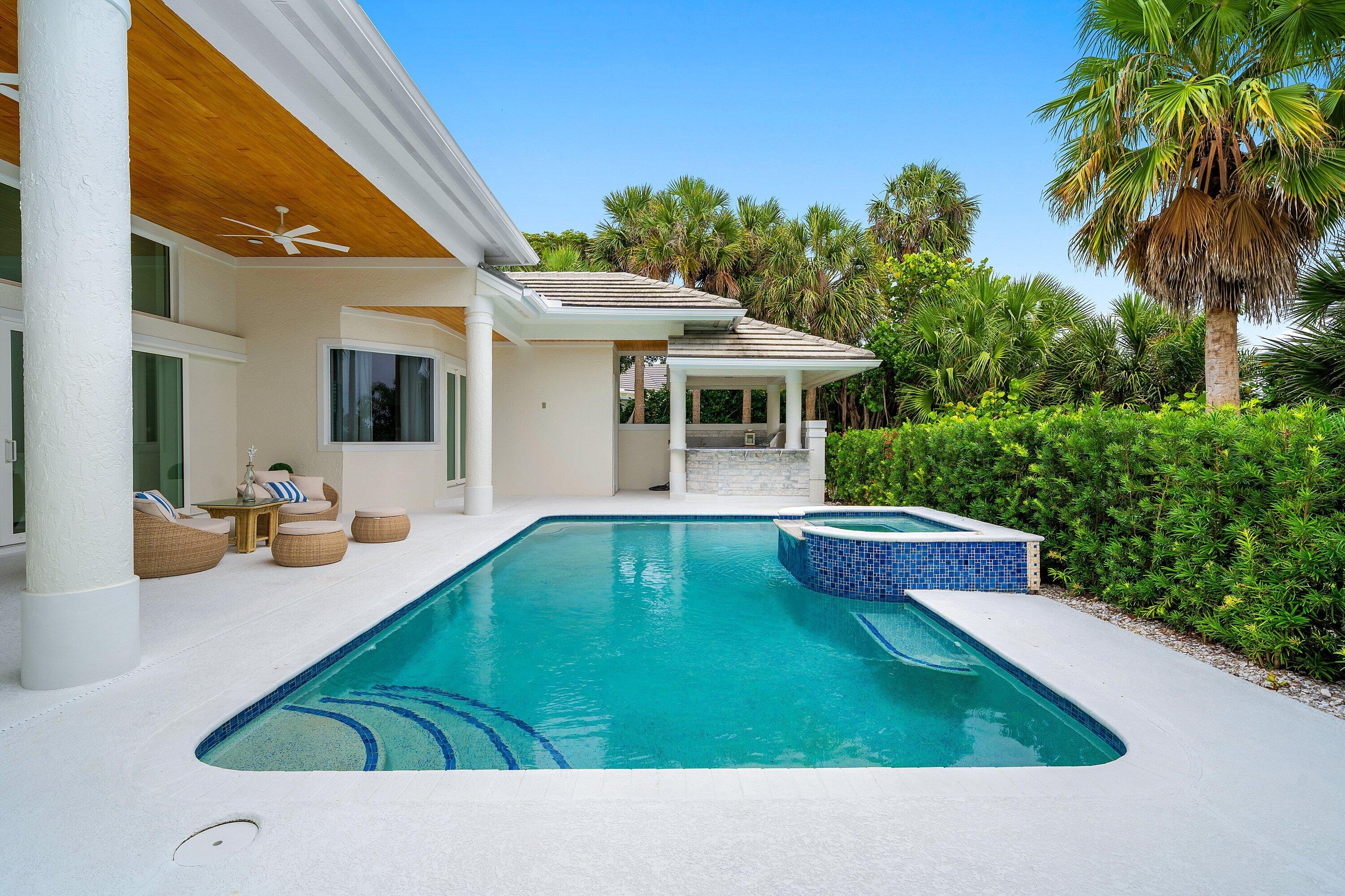 SAILFISH POINT - Residential