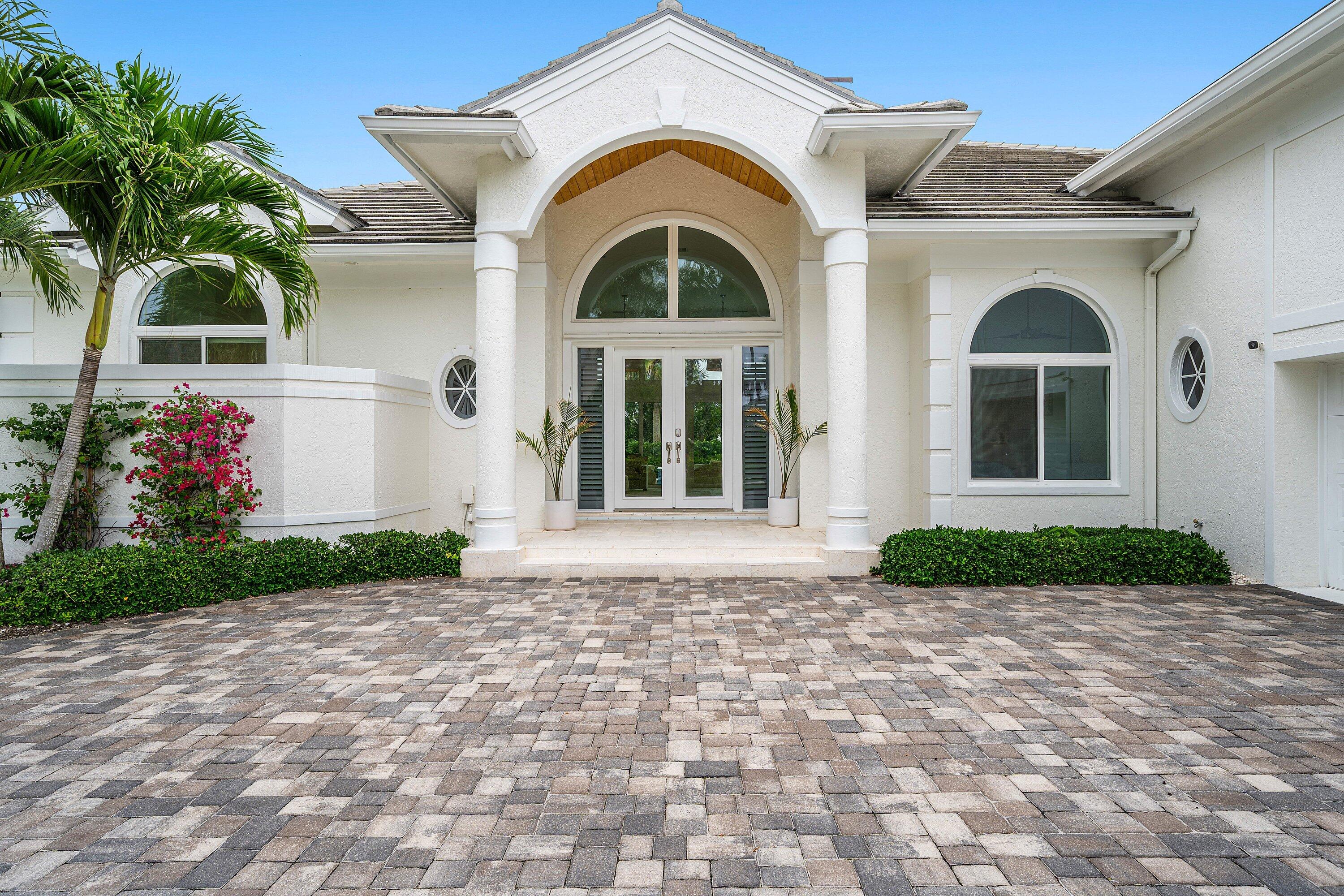 SAILFISH POINT - Residential