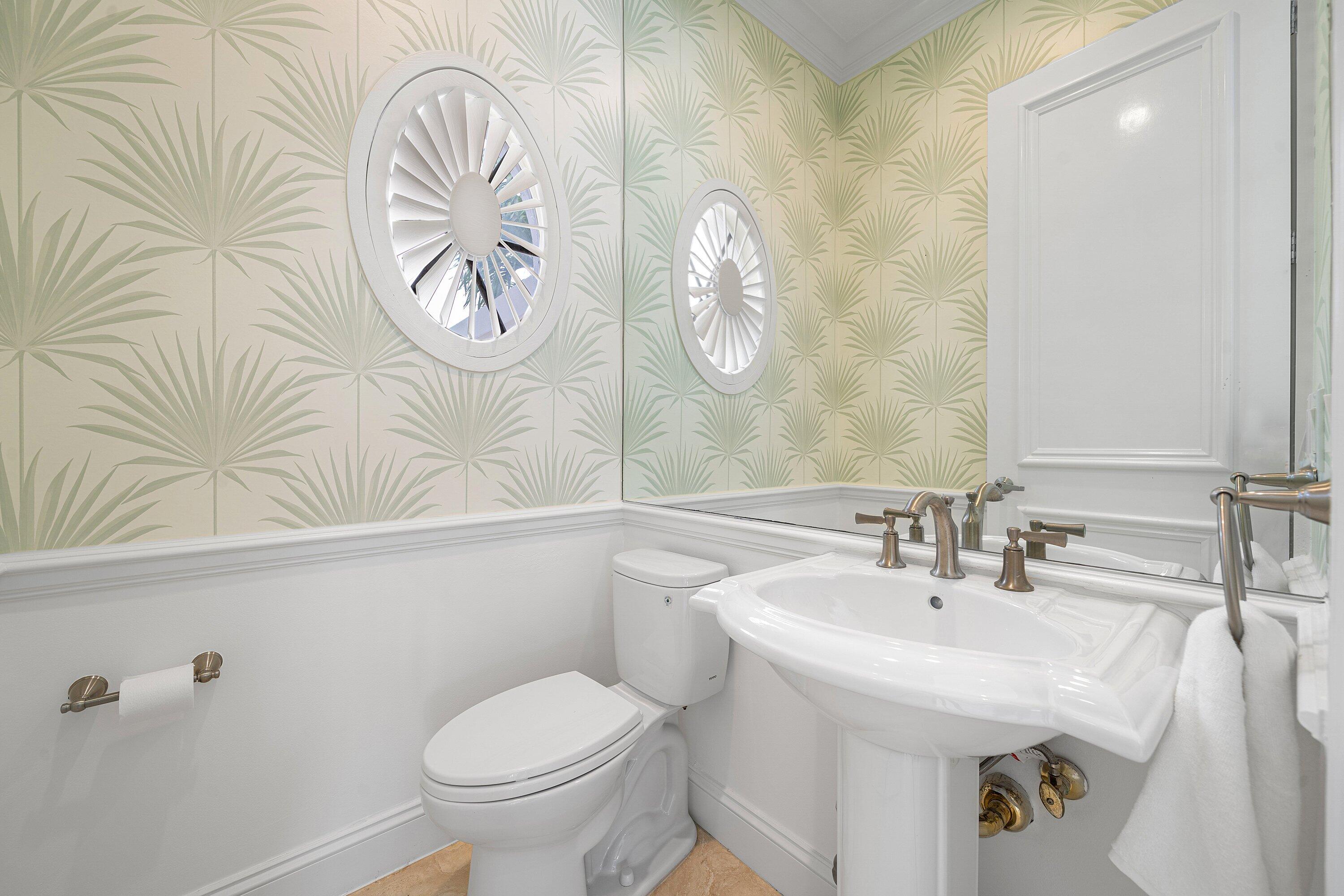 SAILFISH POINT - Residential