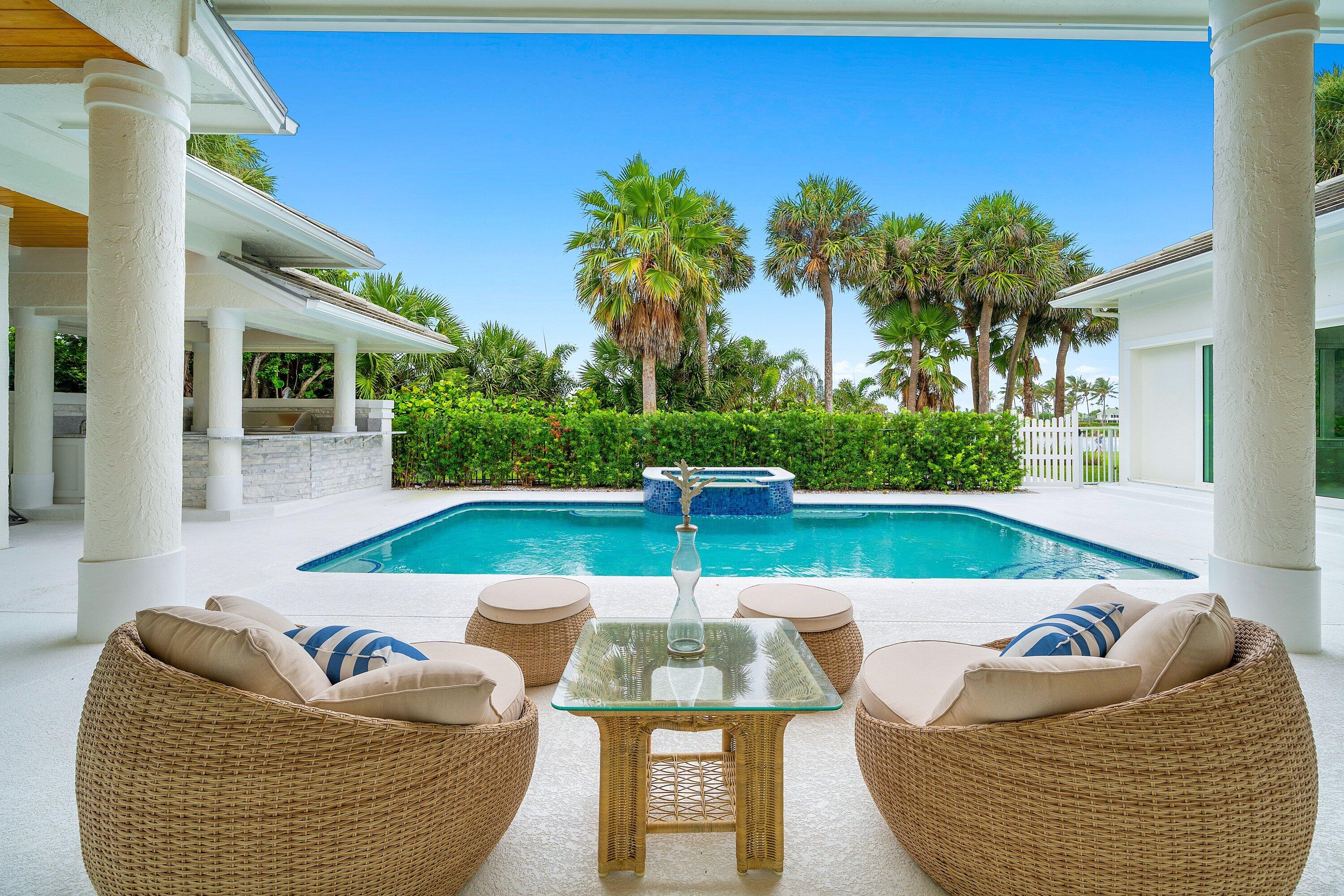 SAILFISH POINT - Residential