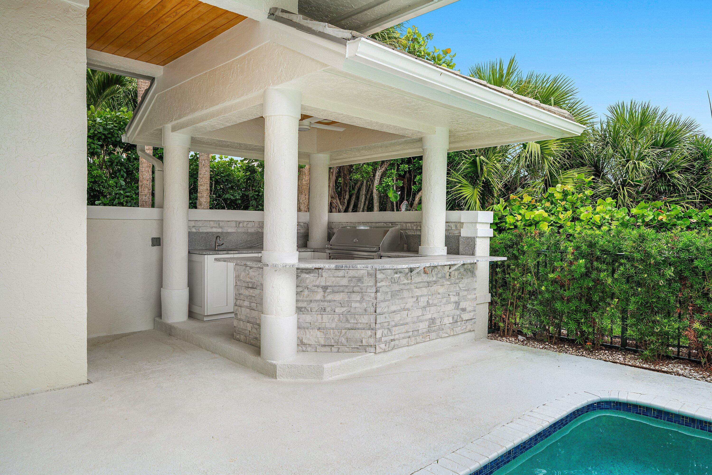 SAILFISH POINT - Residential