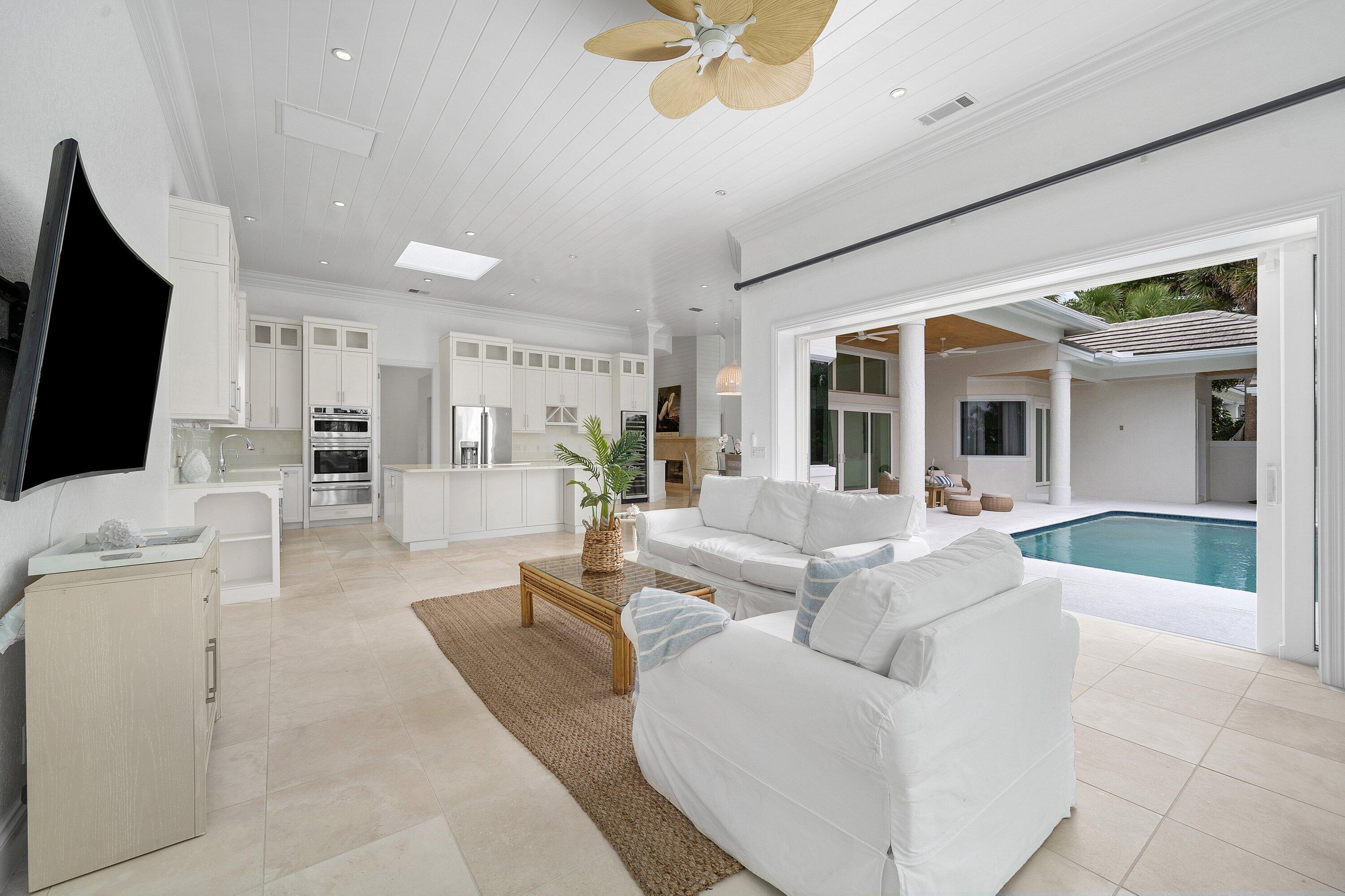 SAILFISH POINT - Residential