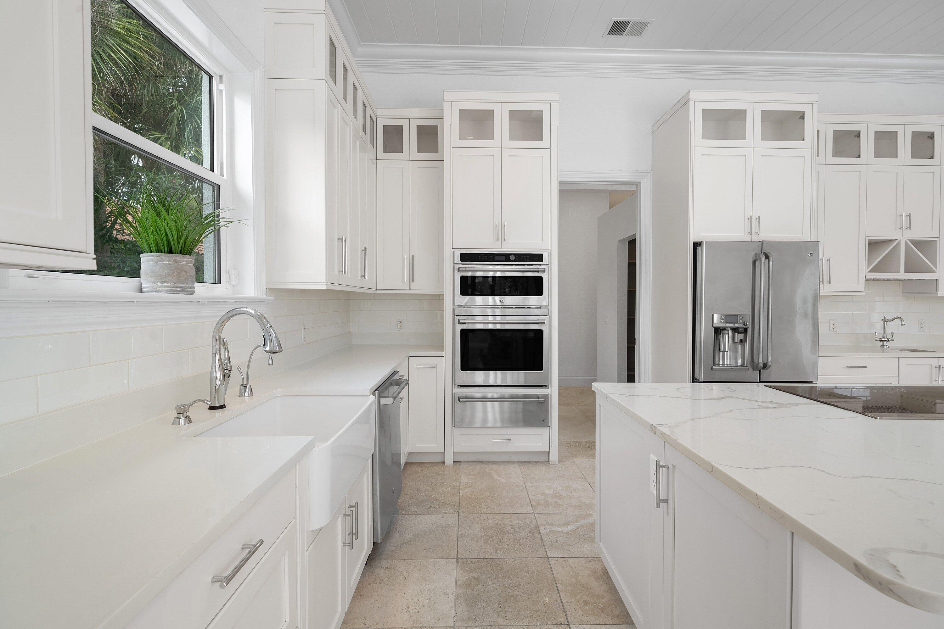 SAILFISH POINT - Residential