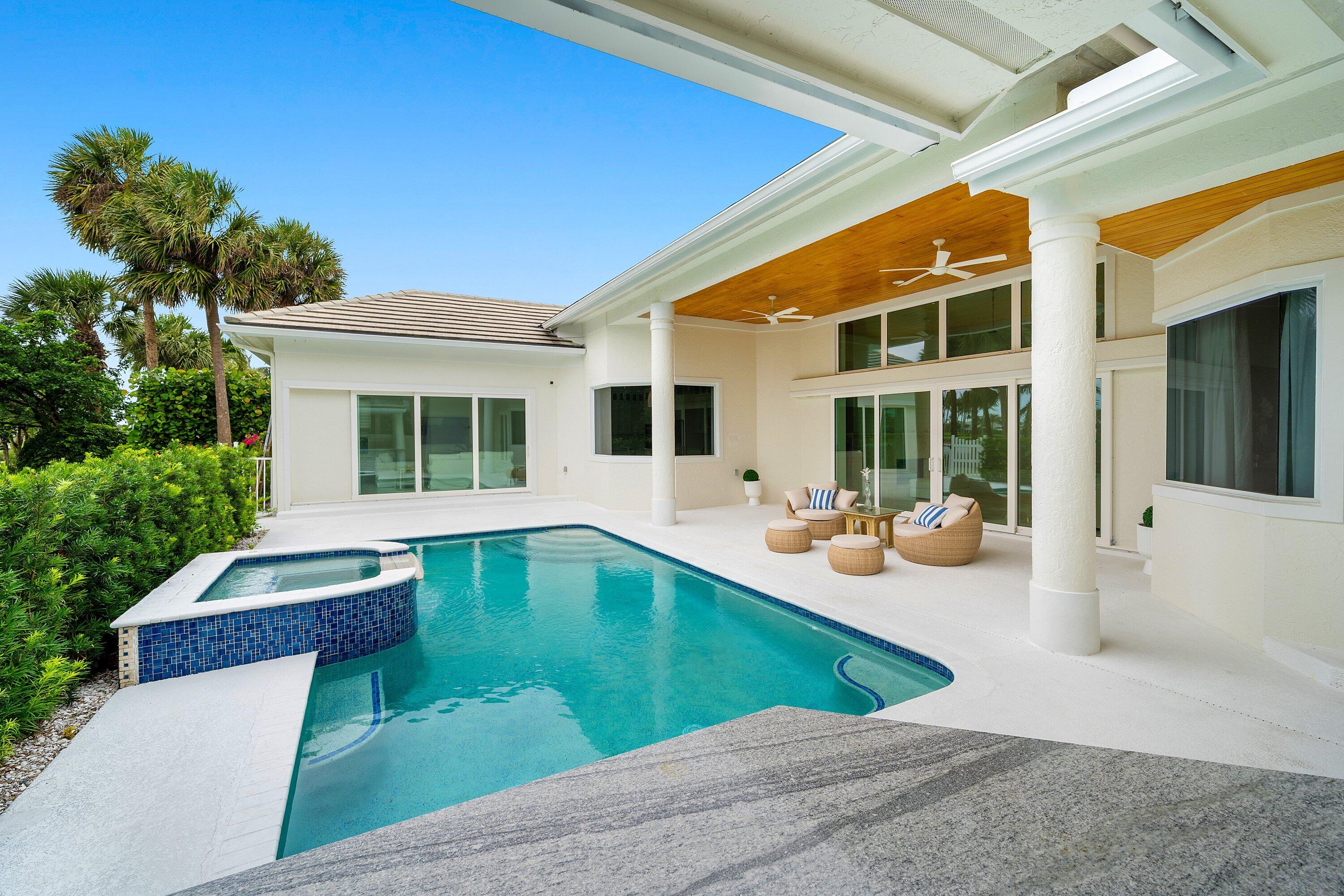 SAILFISH POINT - Residential