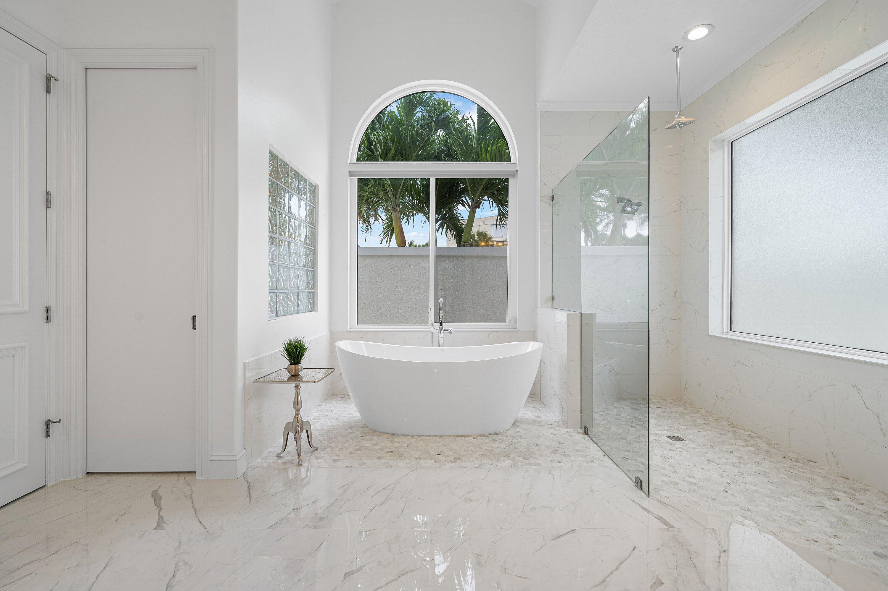 SAILFISH POINT - Residential