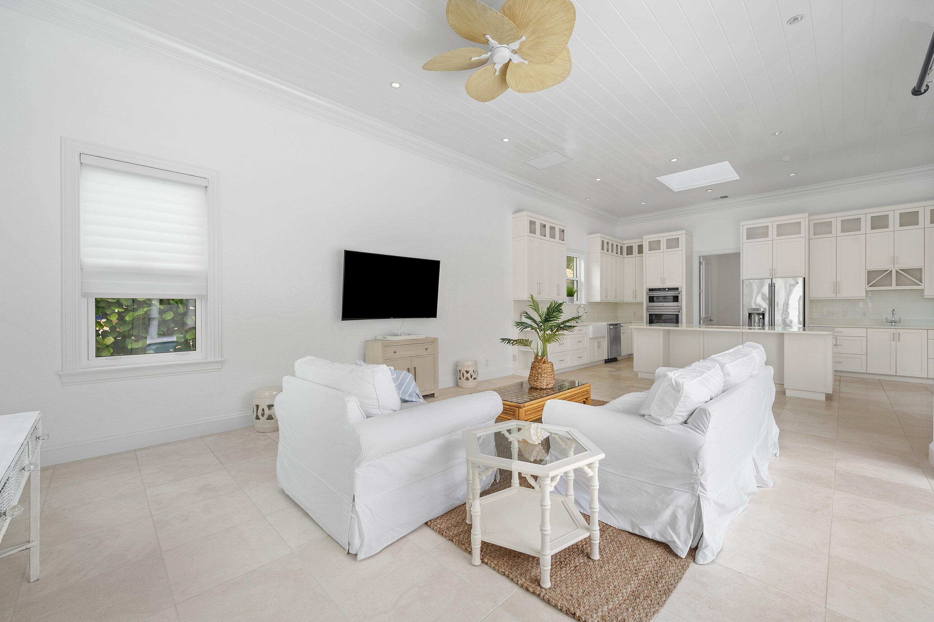 SAILFISH POINT - Residential