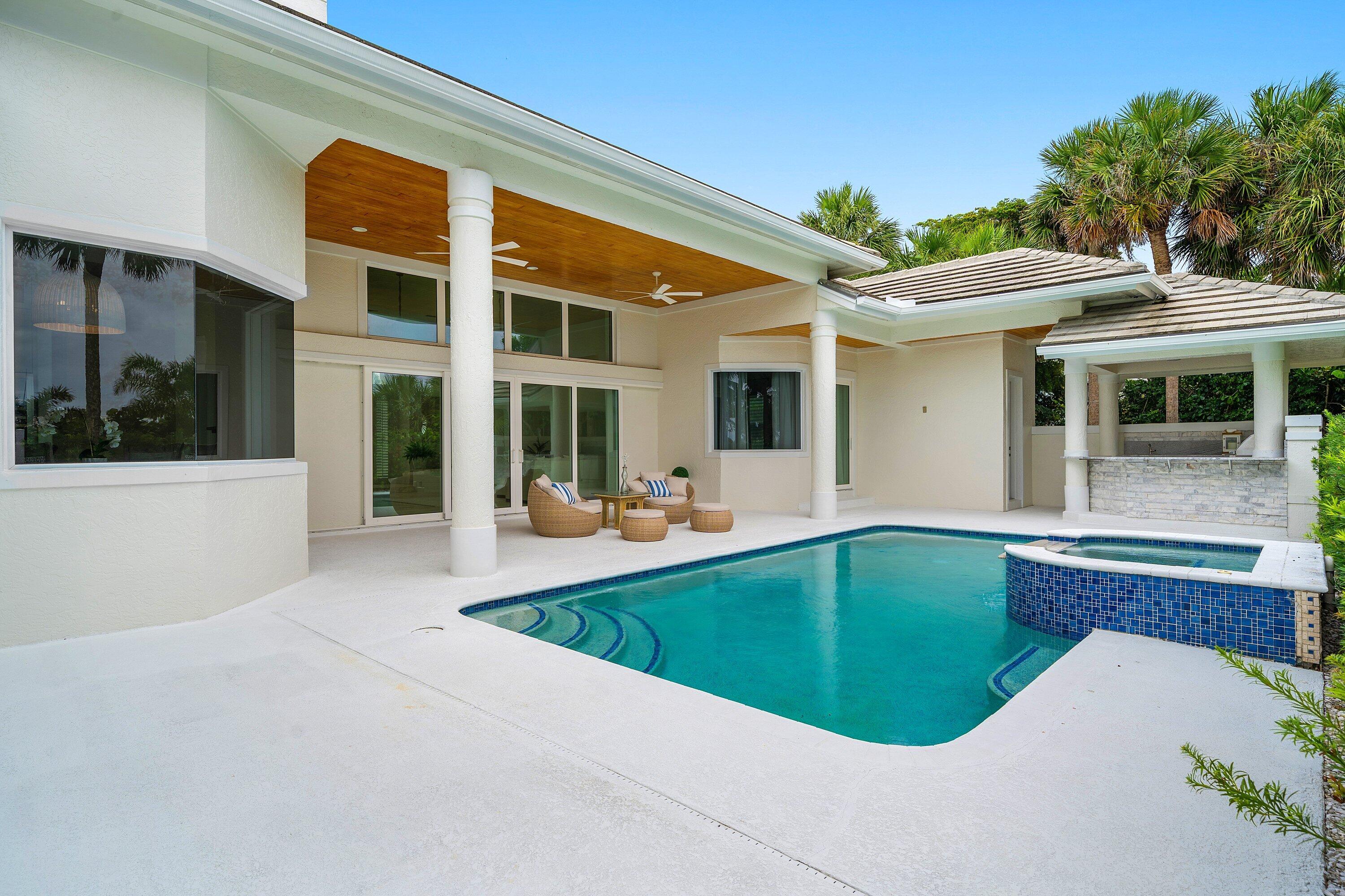 SAILFISH POINT - Residential