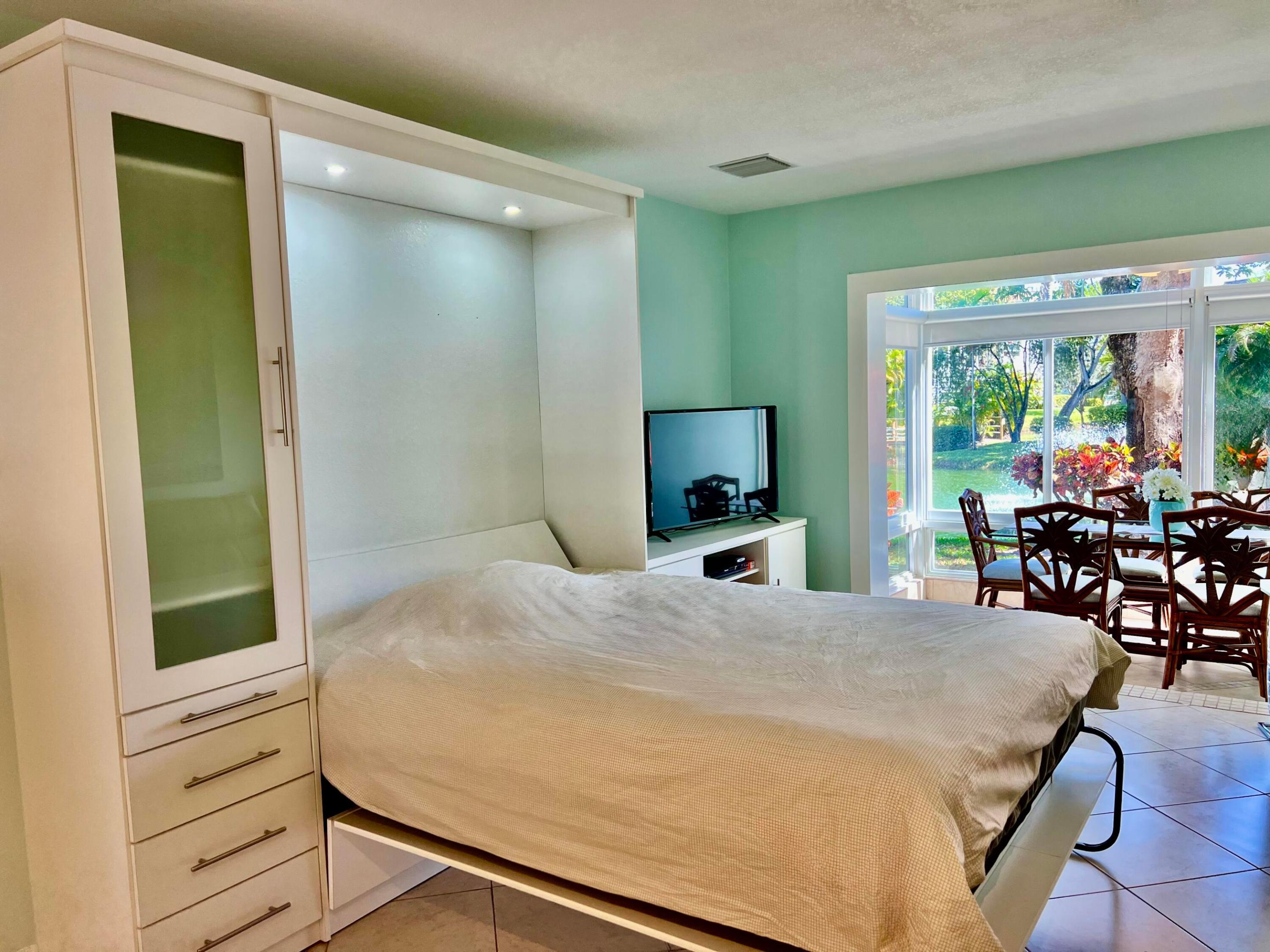NARCISSUS GARDENS CONDO - Residential
