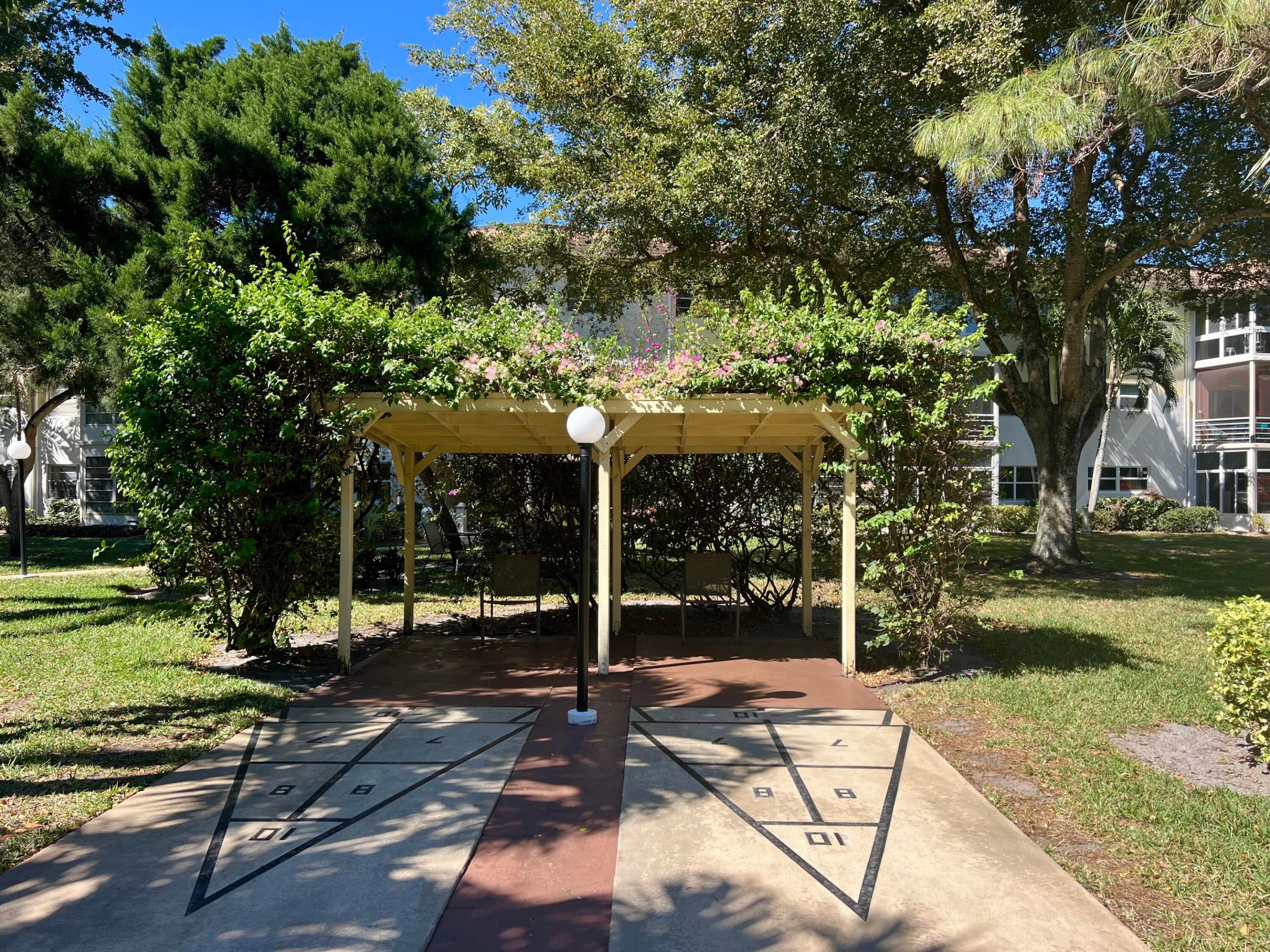 NARCISSUS GARDENS CONDO - Residential