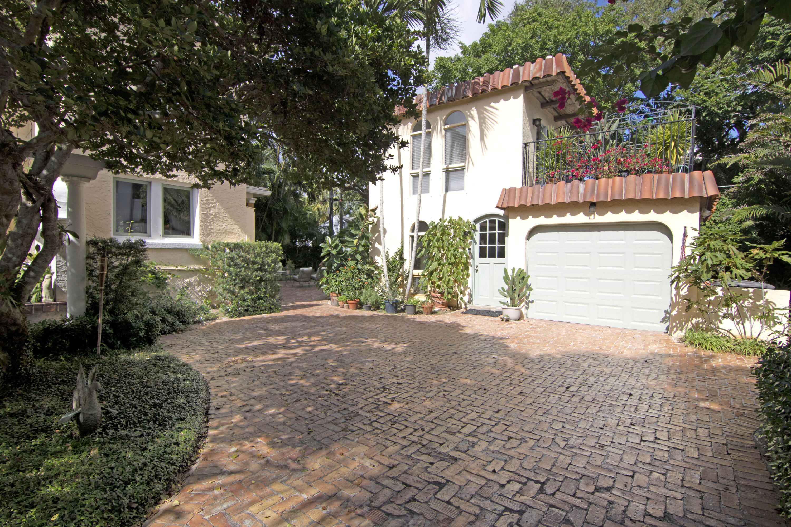EL CID - Residential