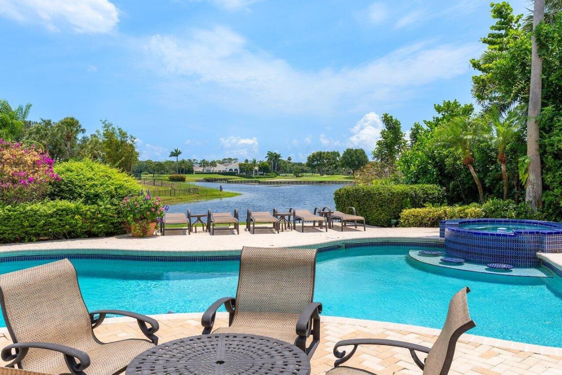 FRENCHMANS CREEK - Residential