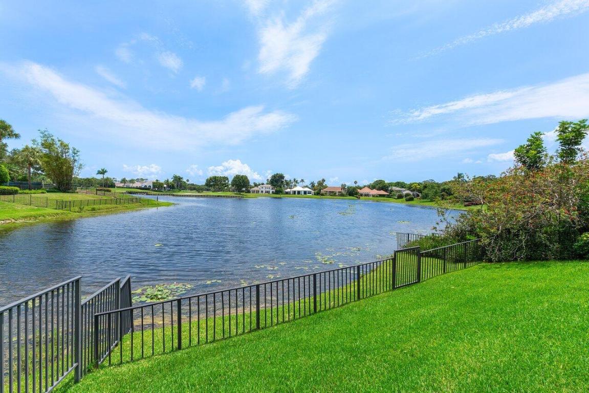 FRENCHMANS CREEK - Residential