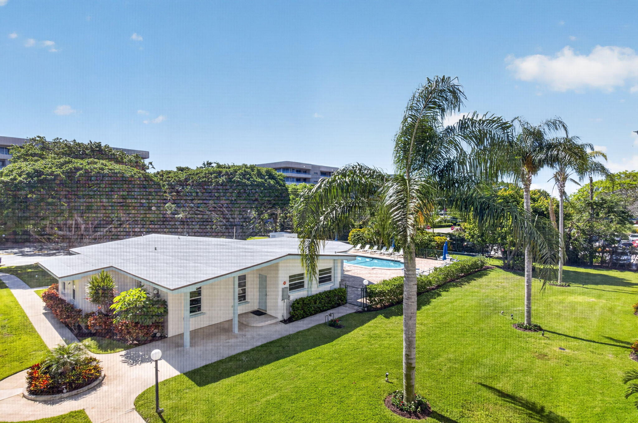 BANYAN TREE VILLAGE CONDO - Residential