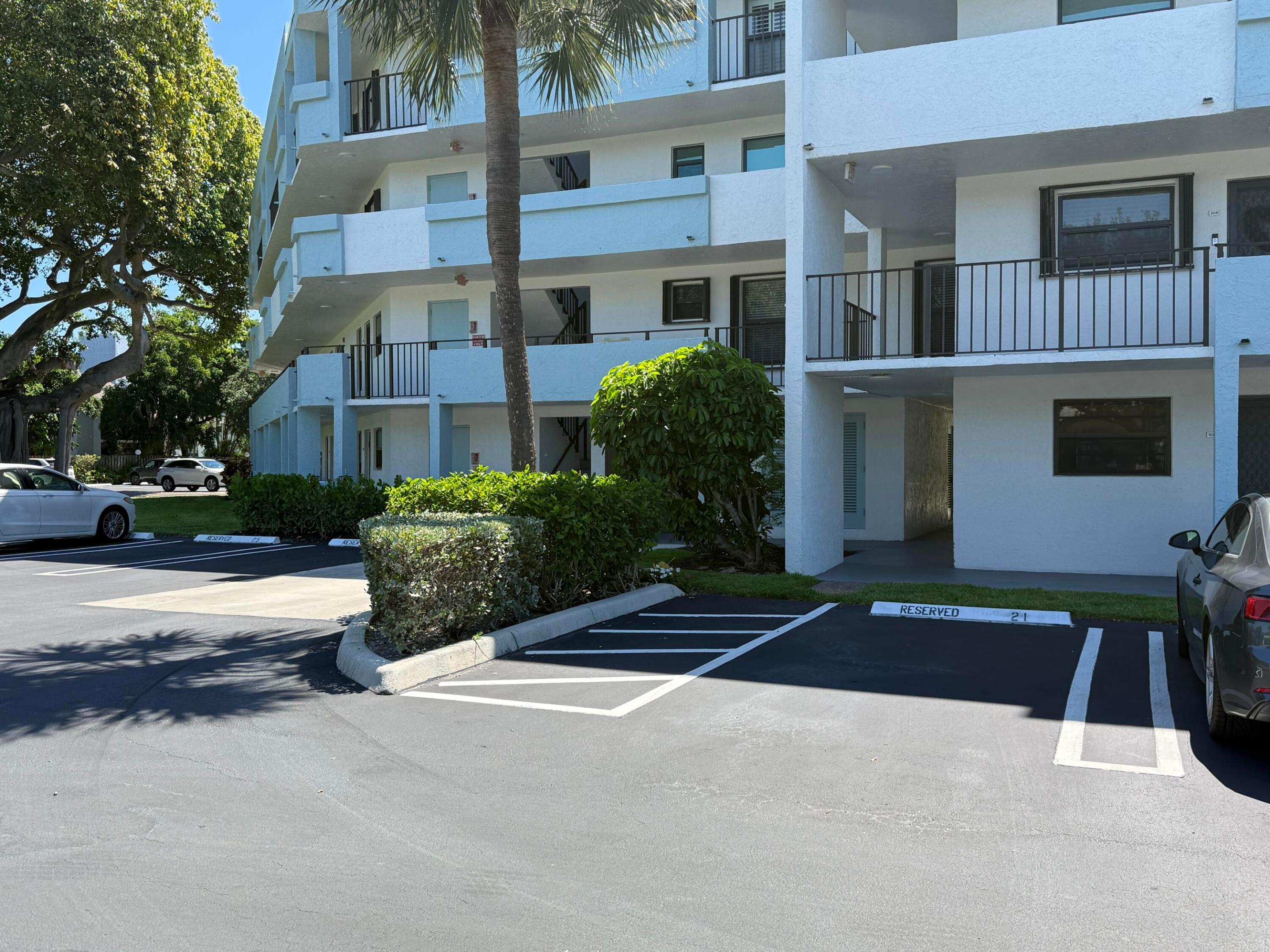 BANYAN TREE VILLAGE CONDO - Residential