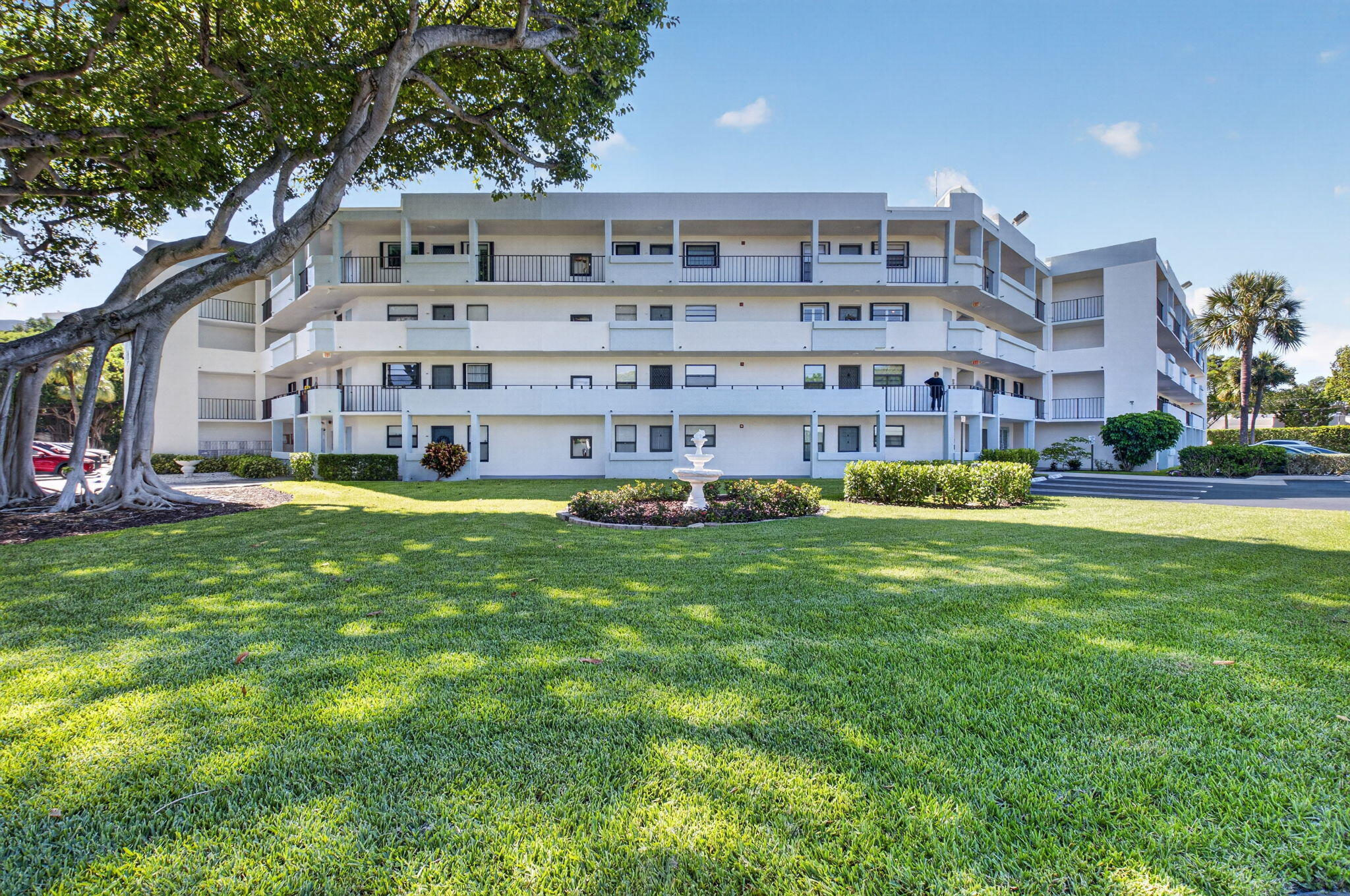 BANYAN TREE VILLAGE CONDO - Residential