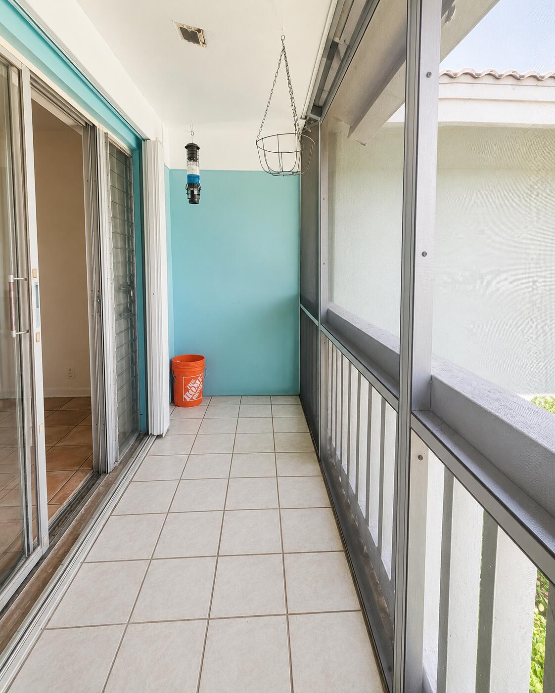 RIVER HOUSE GARDENS CONDO - Residential