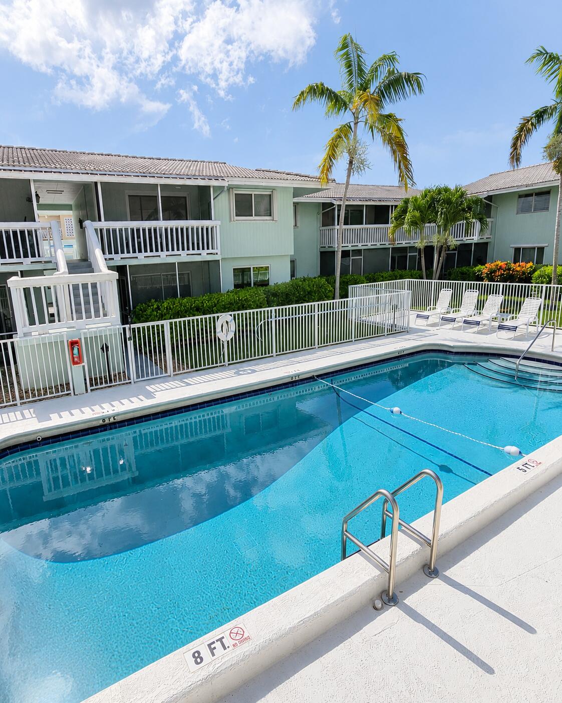 RIVER HOUSE GARDENS CONDO - Residential
