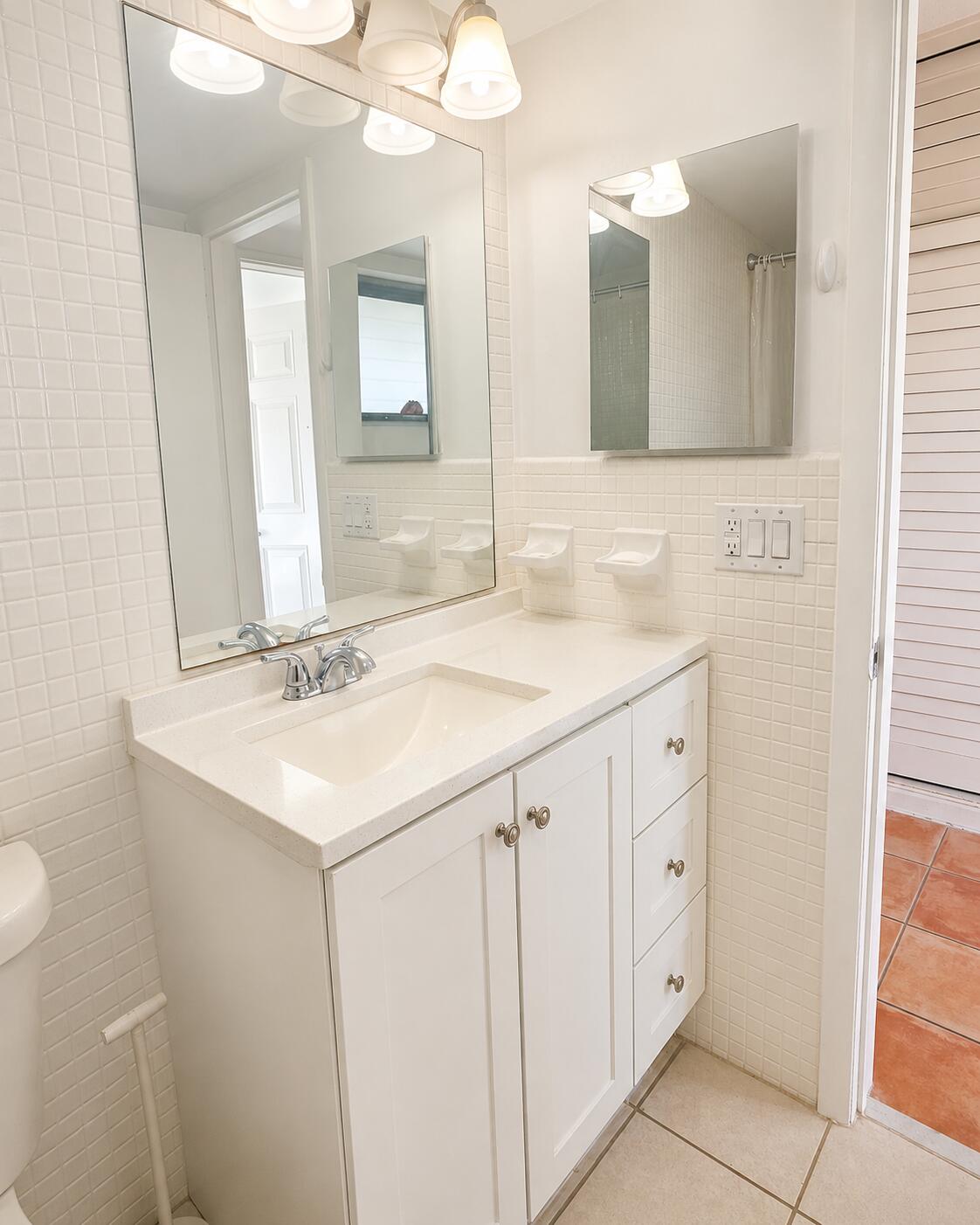RIVER HOUSE GARDENS CONDO - Residential