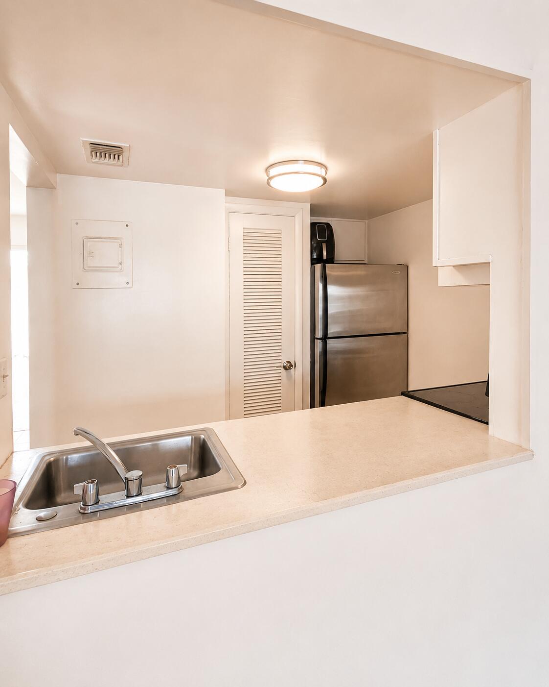 RIVER HOUSE GARDENS CONDO - Residential