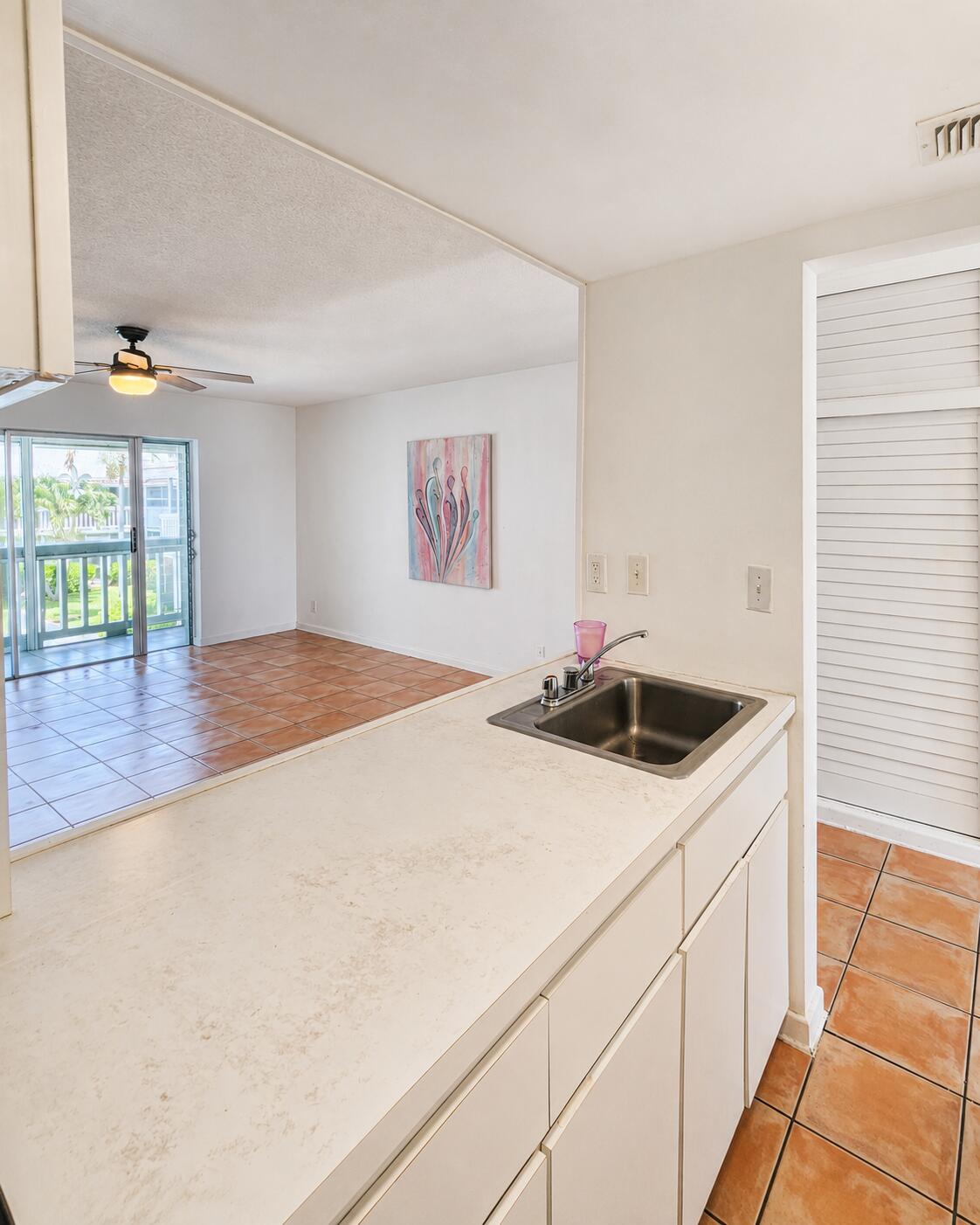RIVER HOUSE GARDENS CONDO - Residential