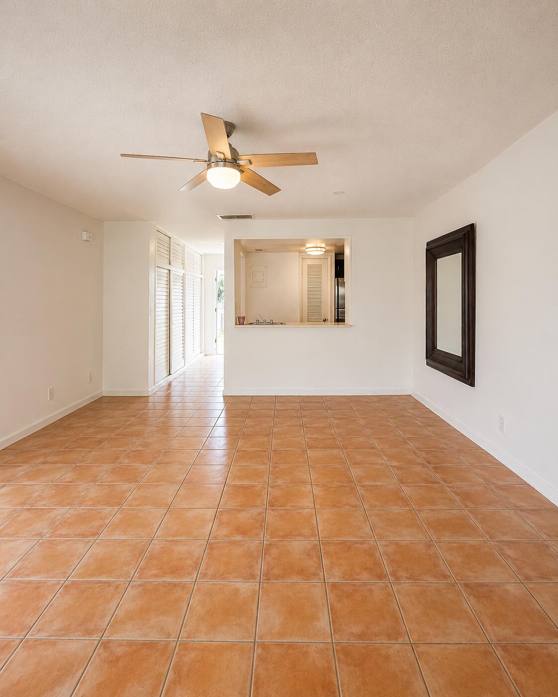 RIVER HOUSE GARDENS CONDO - Residential