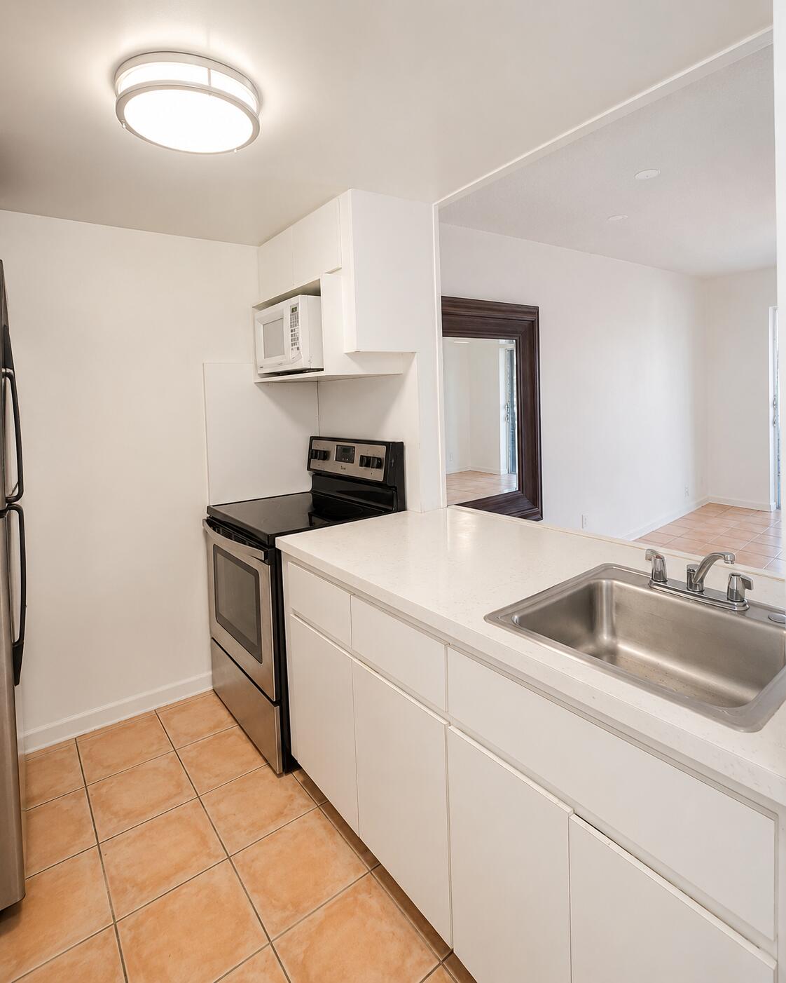 RIVER HOUSE GARDENS CONDO - Residential