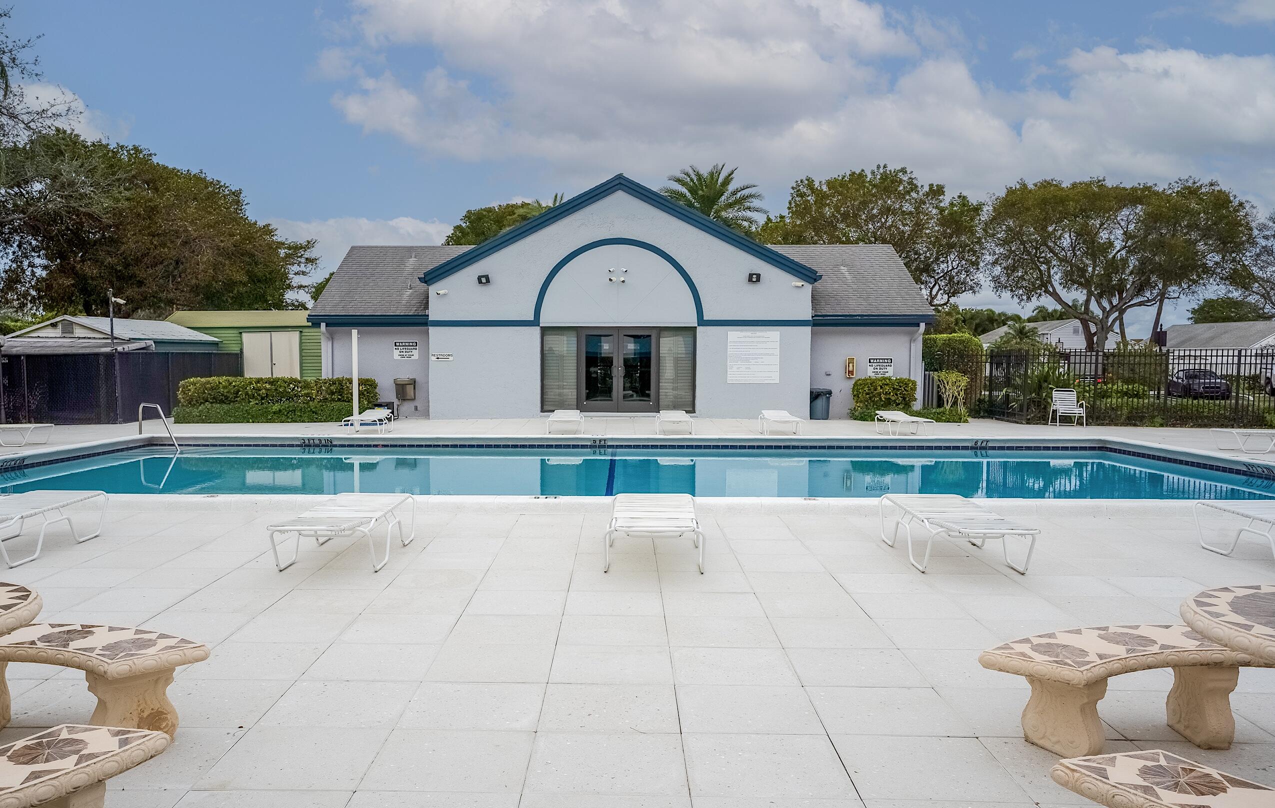 BOYNTON LAKES 6 - Residential