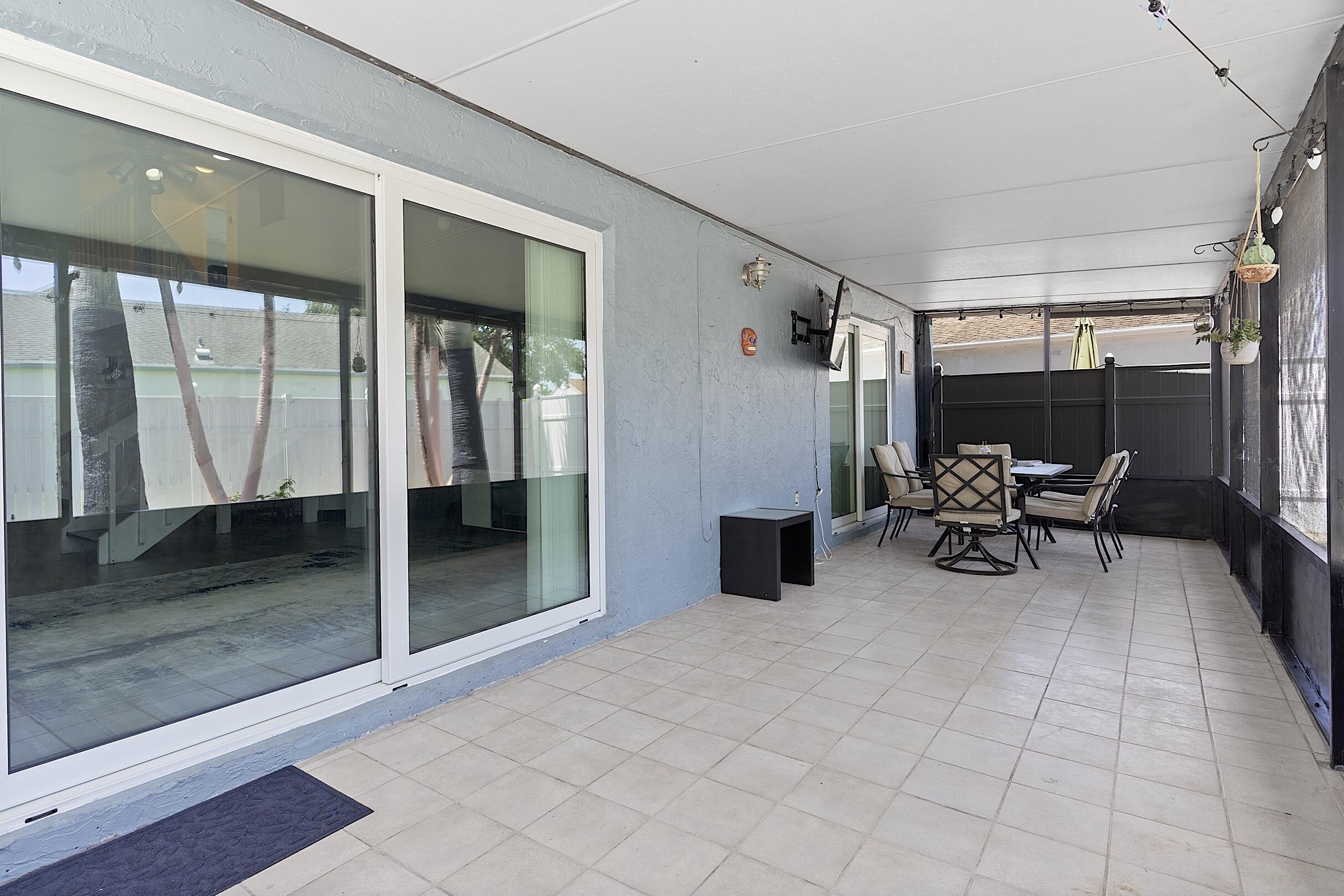 BOYNTON LAKES 6 - Residential