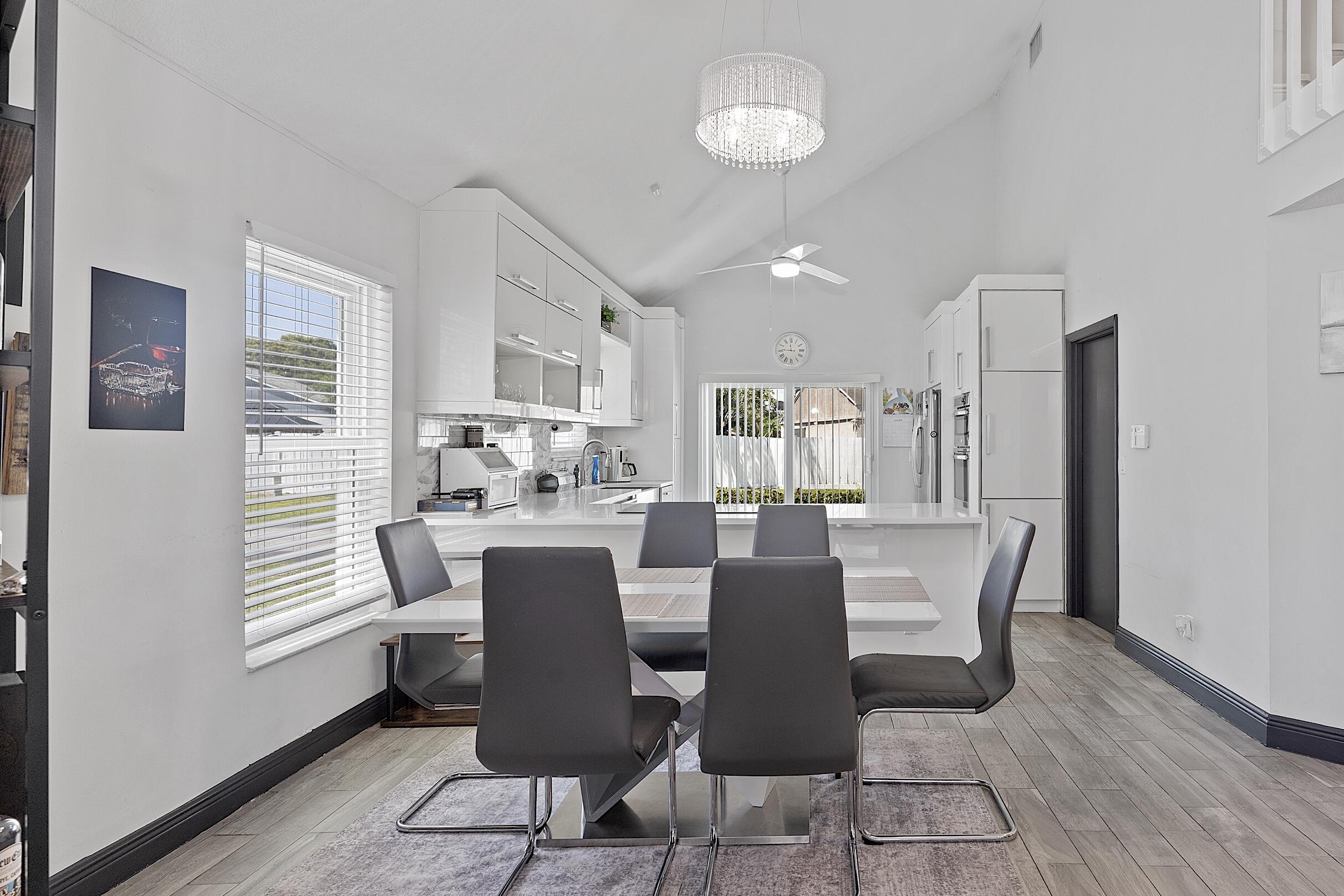 BOYNTON LAKES 6 - Residential