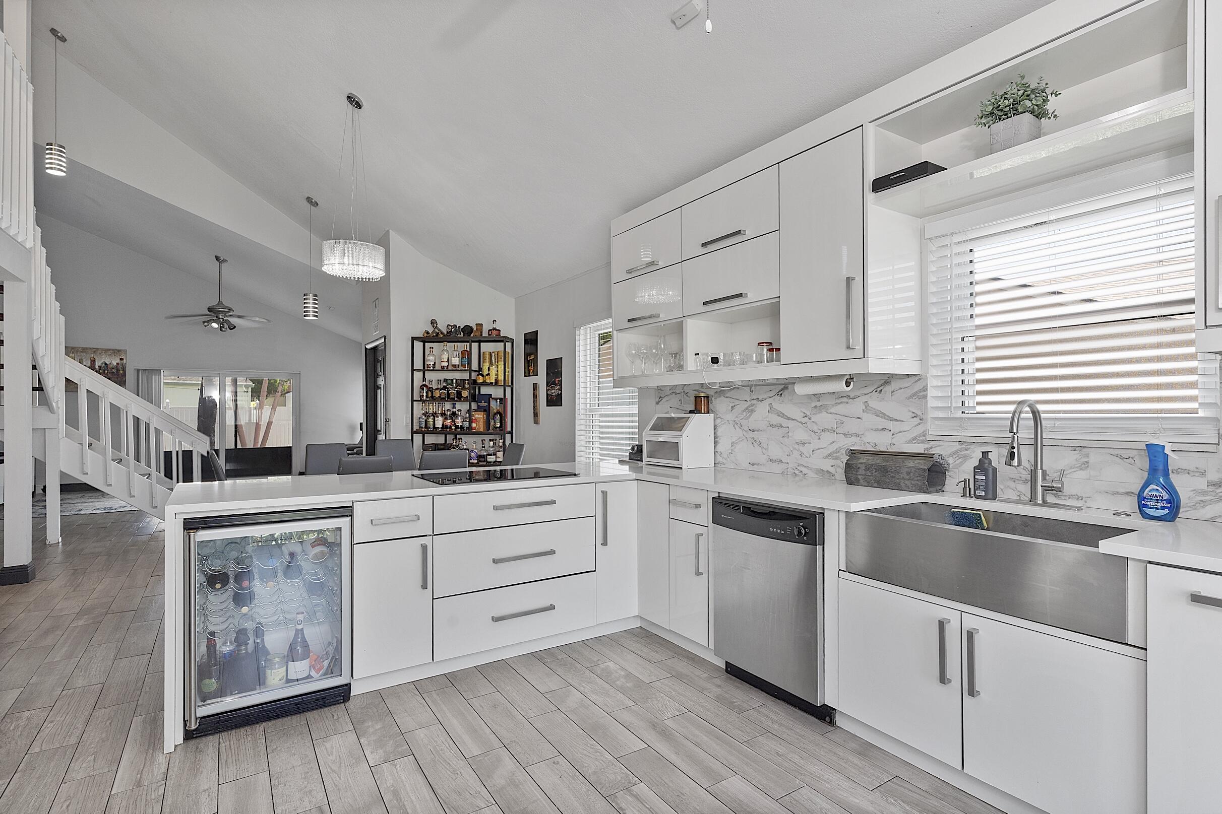 BOYNTON LAKES 6 - Residential