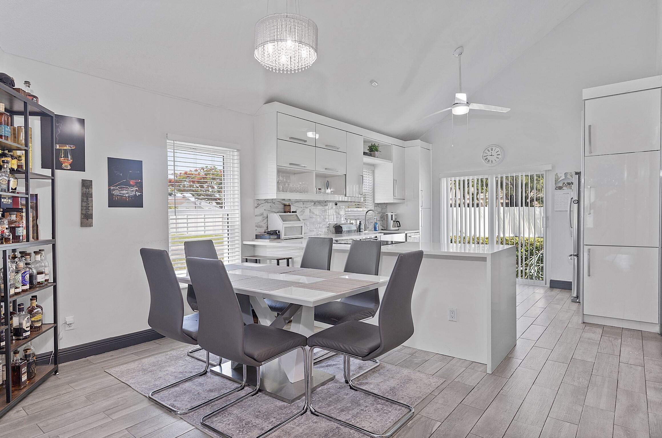 BOYNTON LAKES 6 - Residential