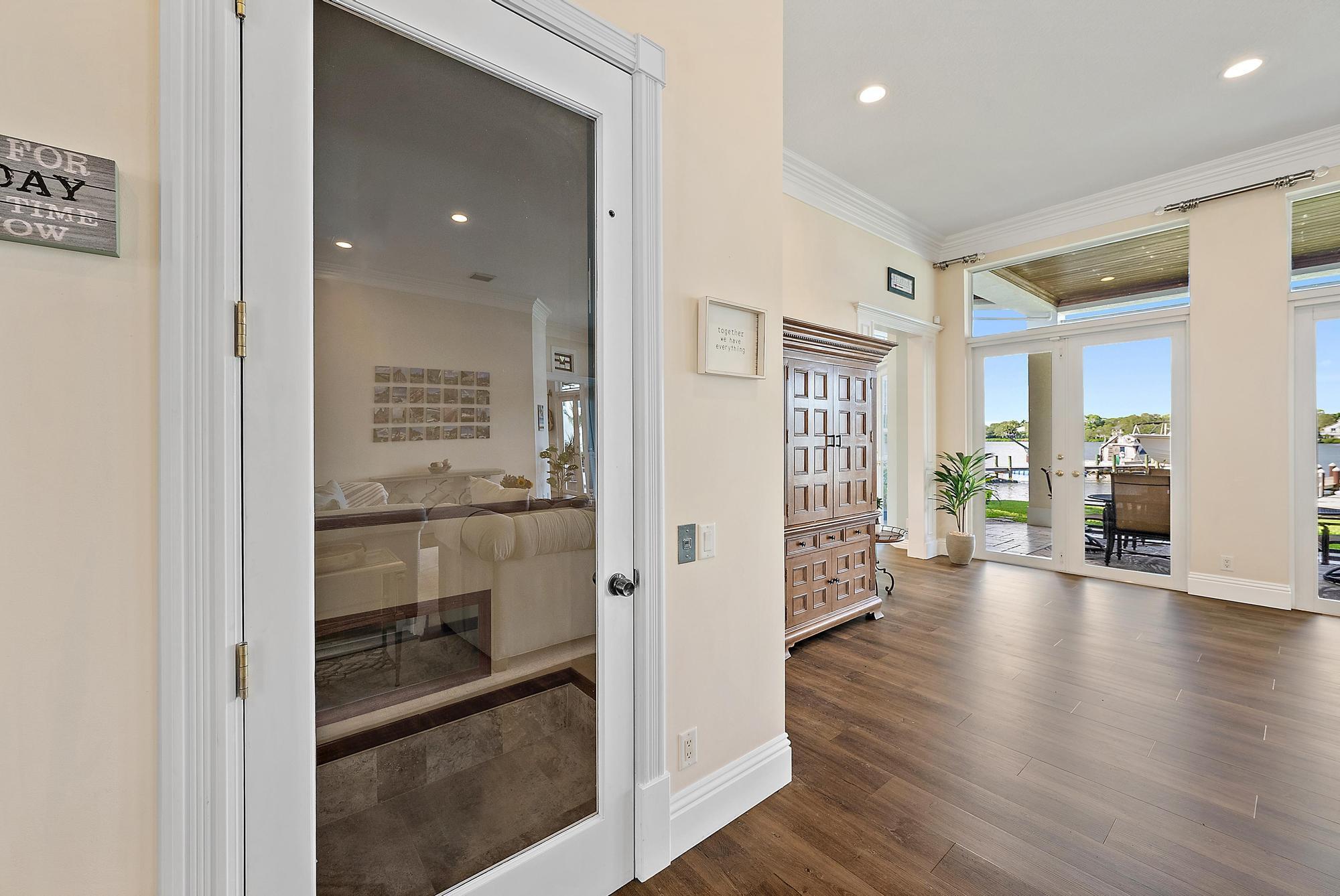 PALM POINT - Residential