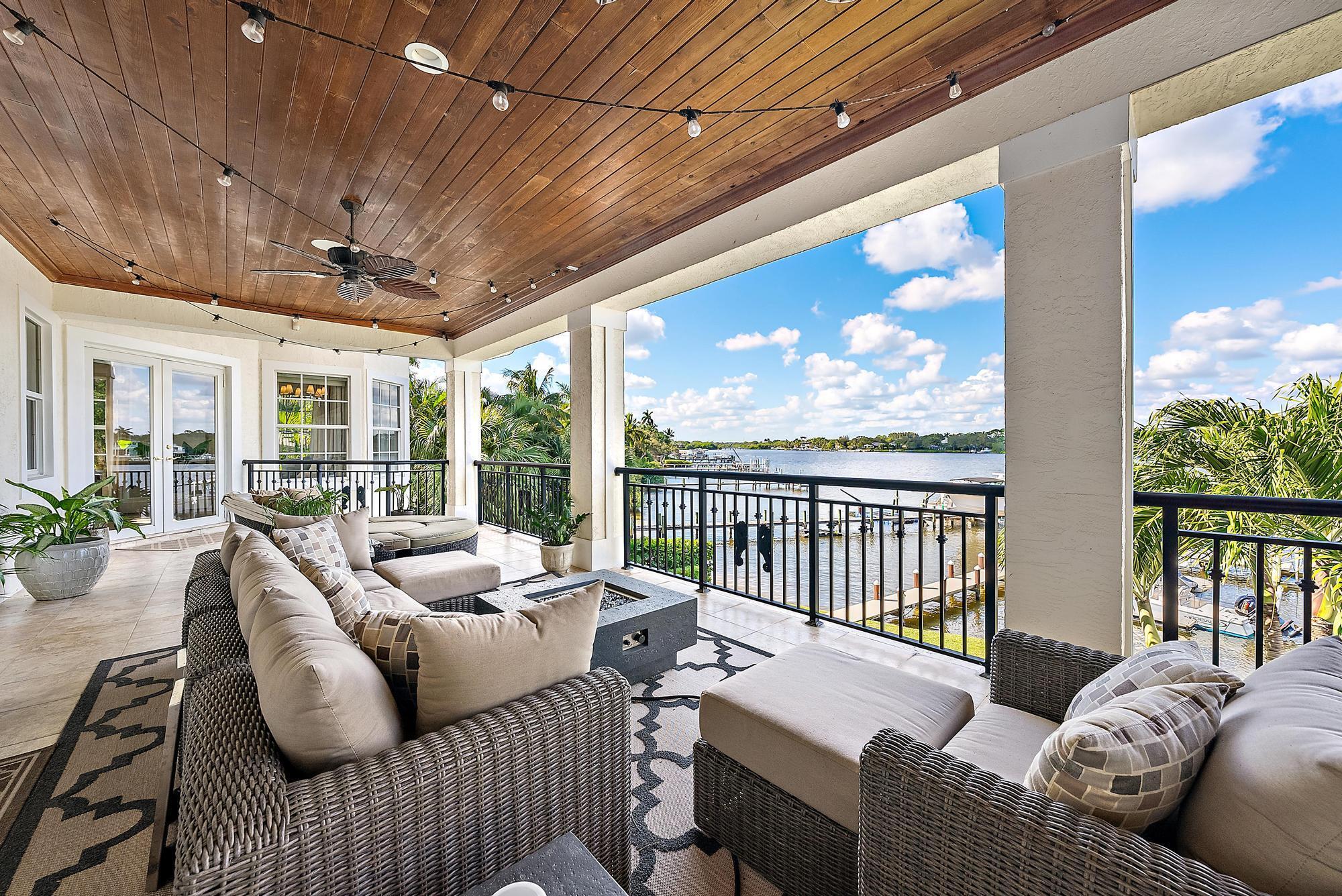 PALM POINT - Residential