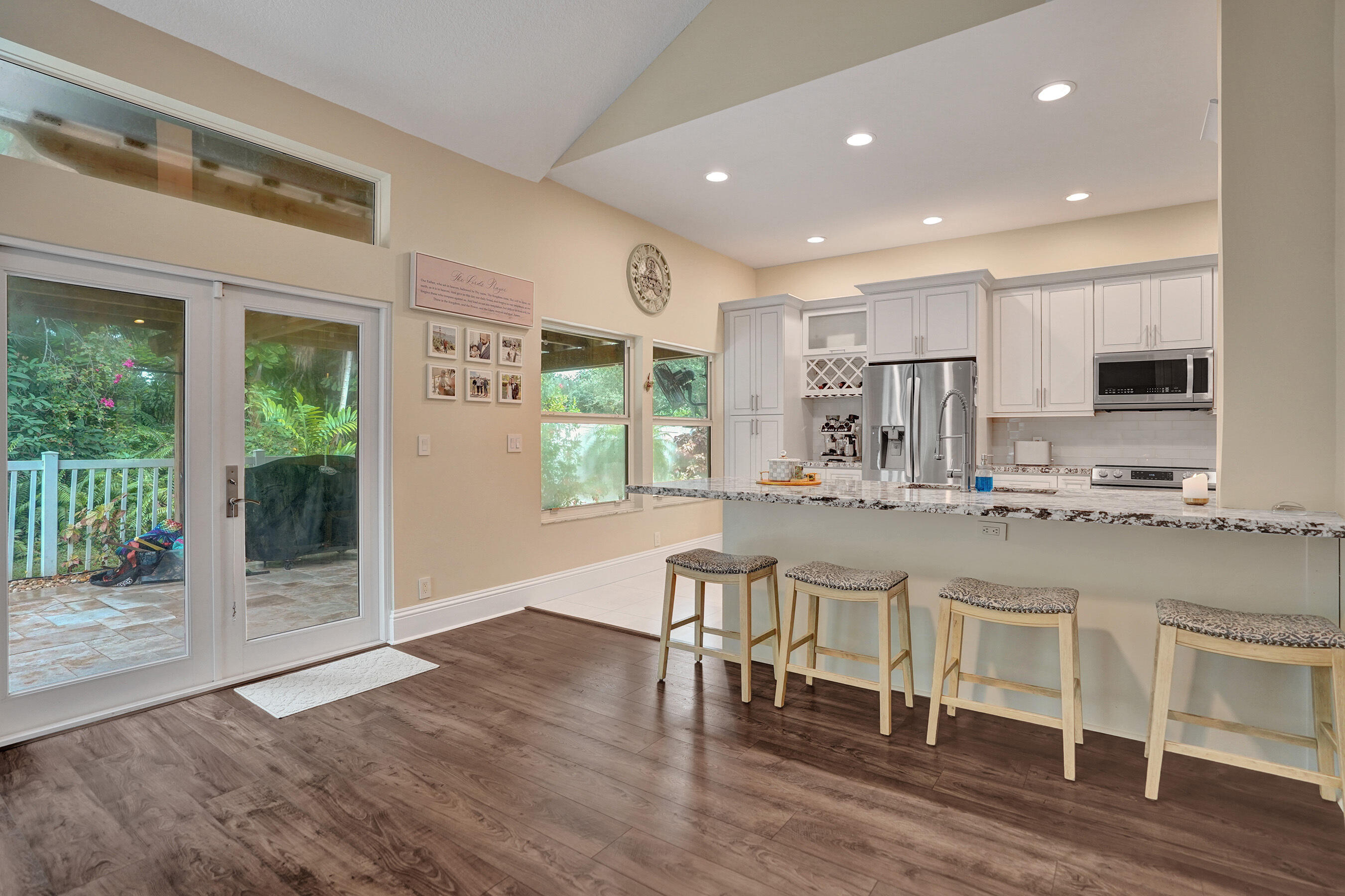 COUNTRYS POINT - Residential