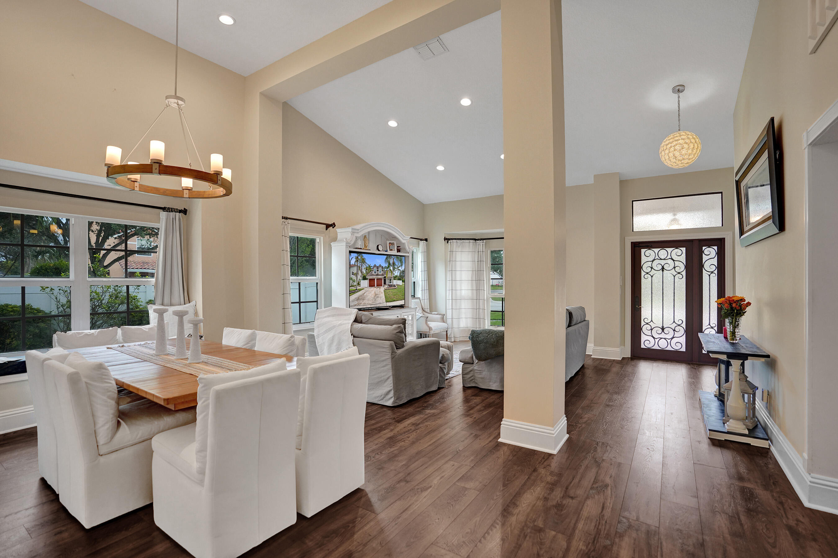 COUNTRYS POINT - Residential