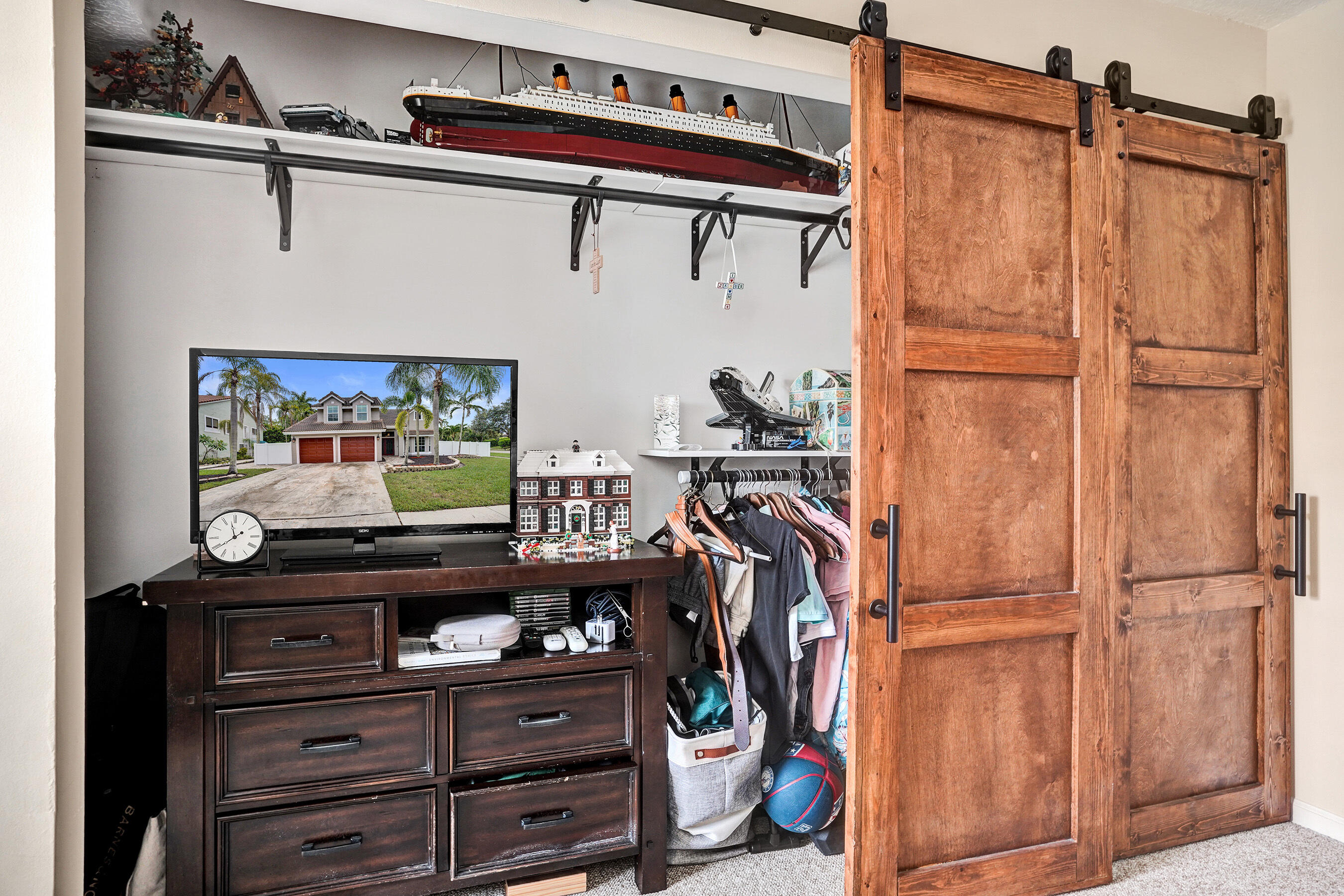 COUNTRYS POINT - Residential