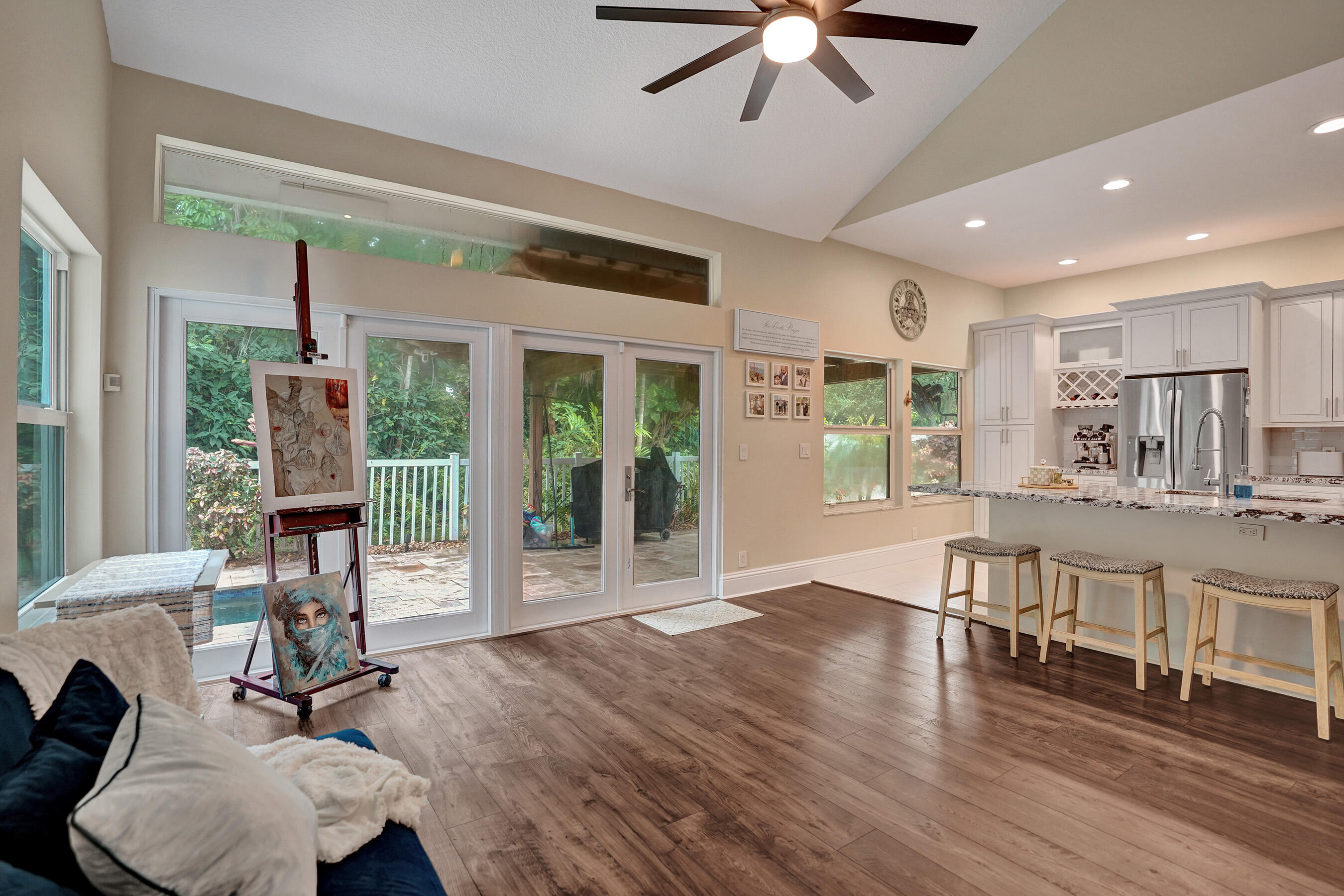 COUNTRYS POINT - Residential