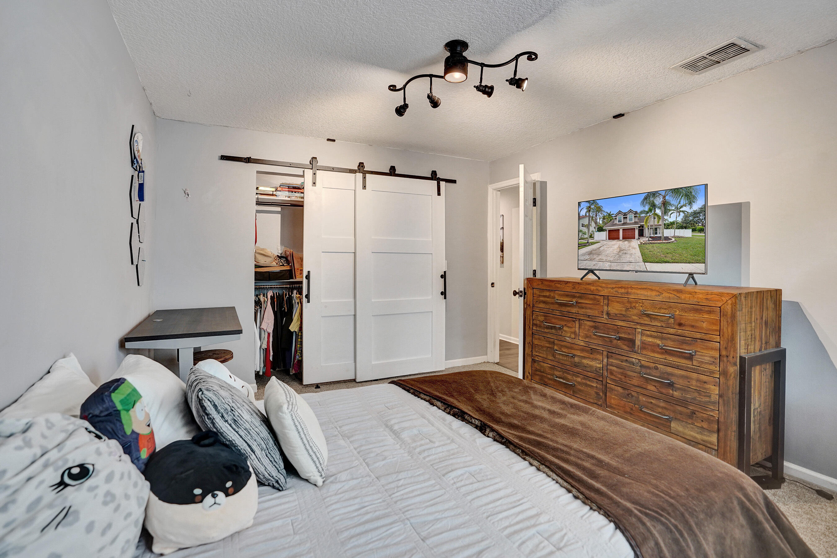COUNTRYS POINT - Residential