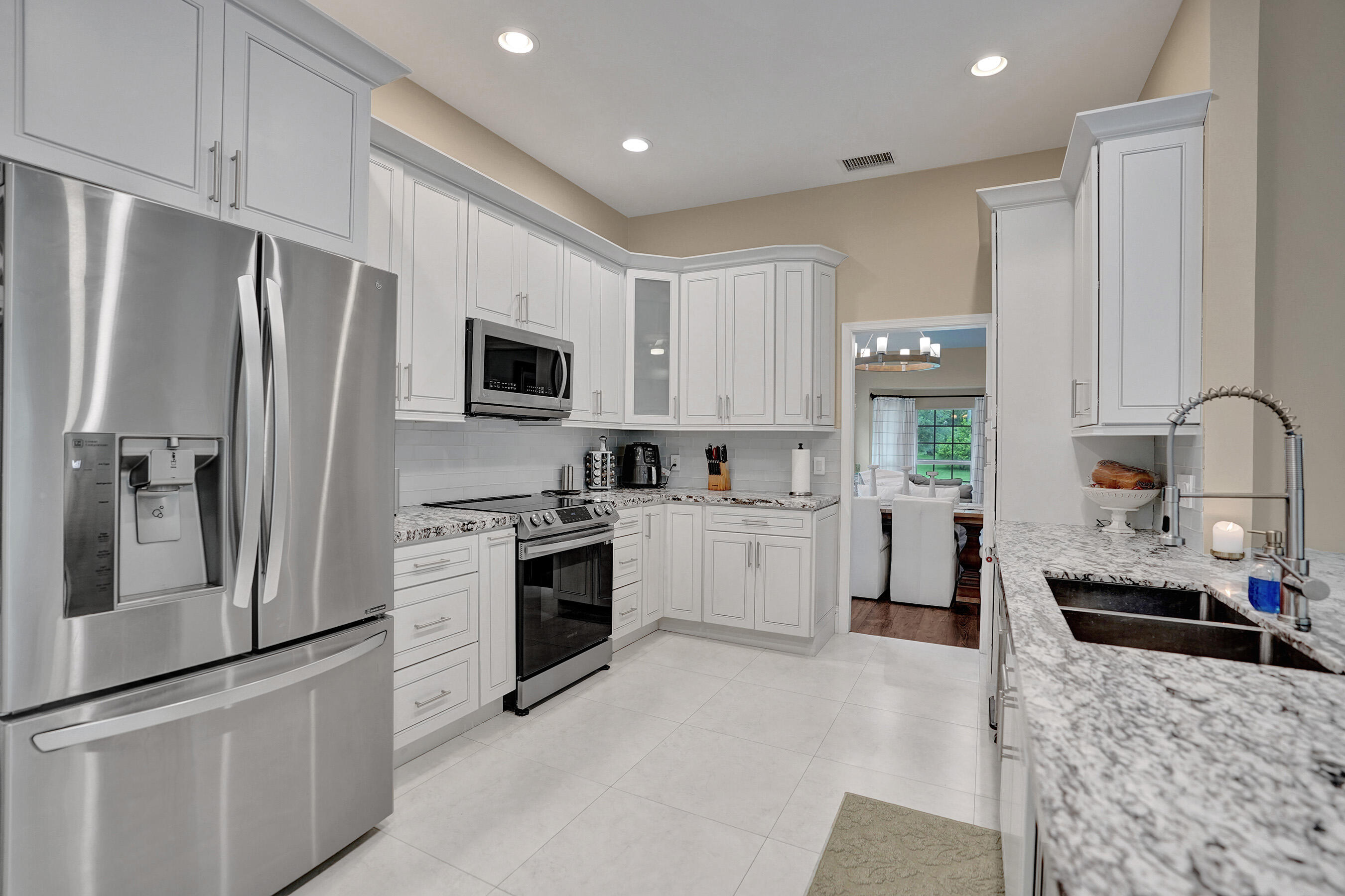 COUNTRYS POINT - Residential