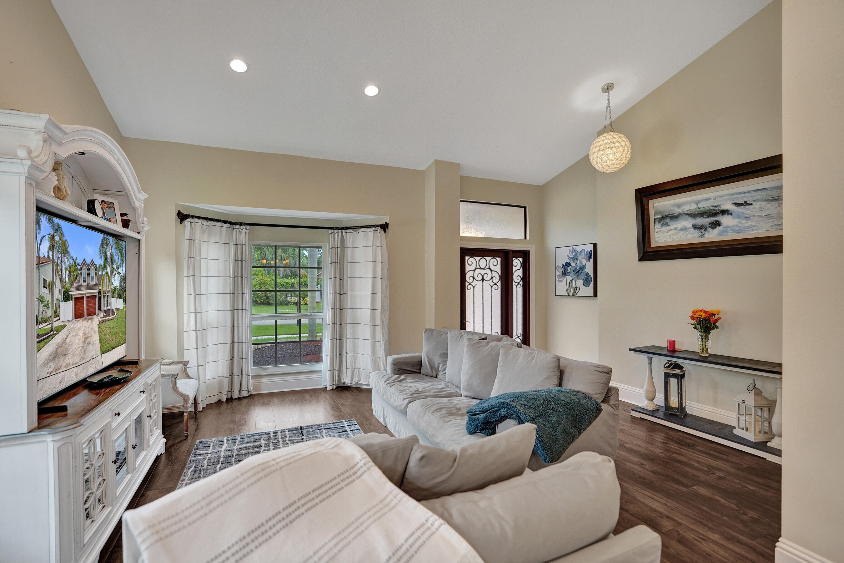 COUNTRYS POINT - Residential