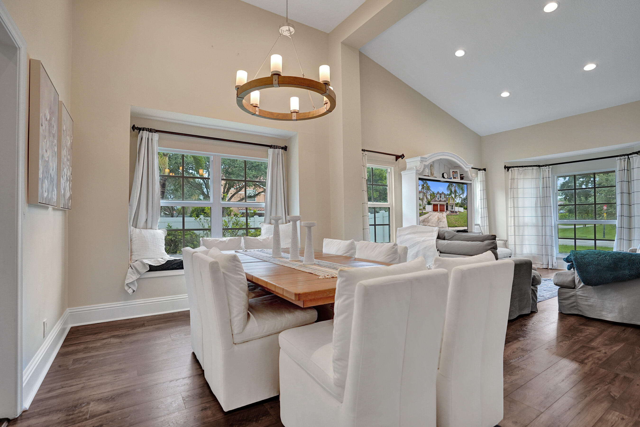 COUNTRYS POINT - Residential