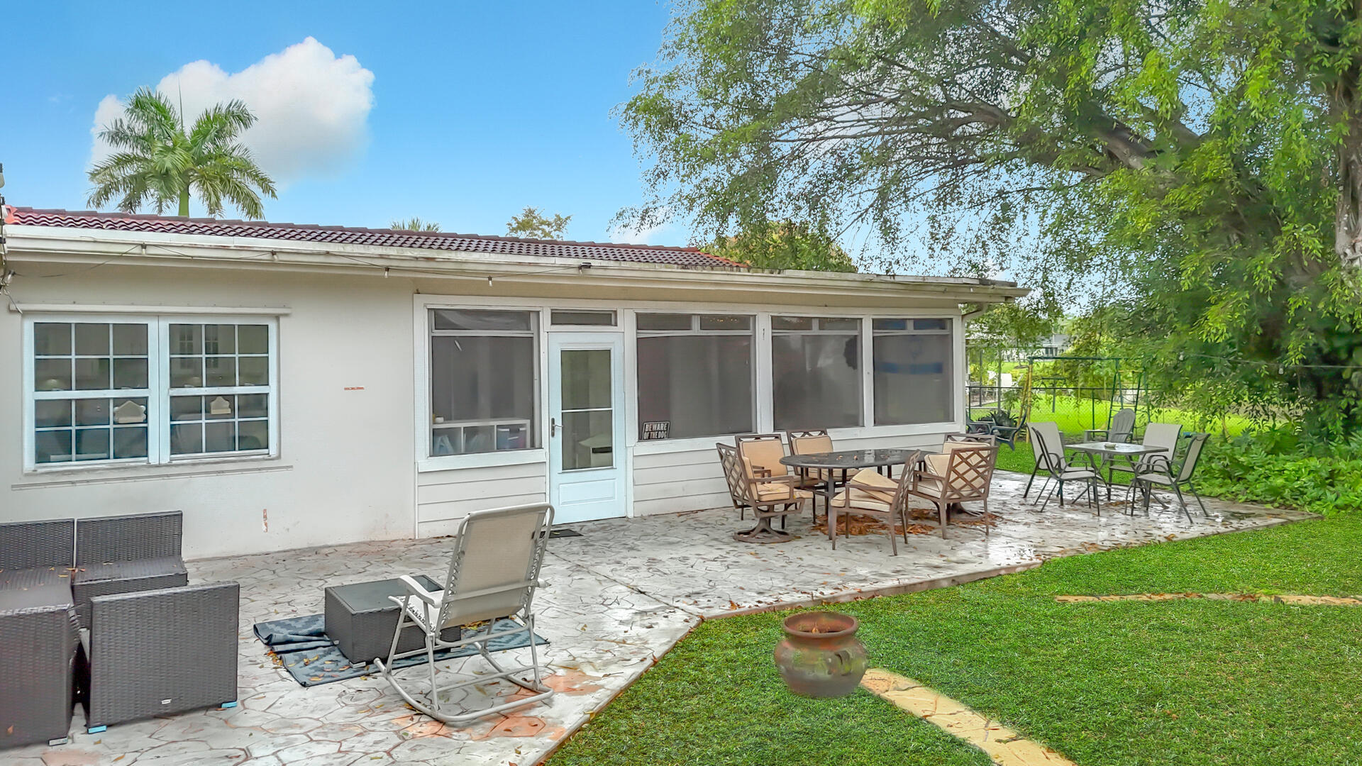 CORAL SPRINGS LAKES - Residential