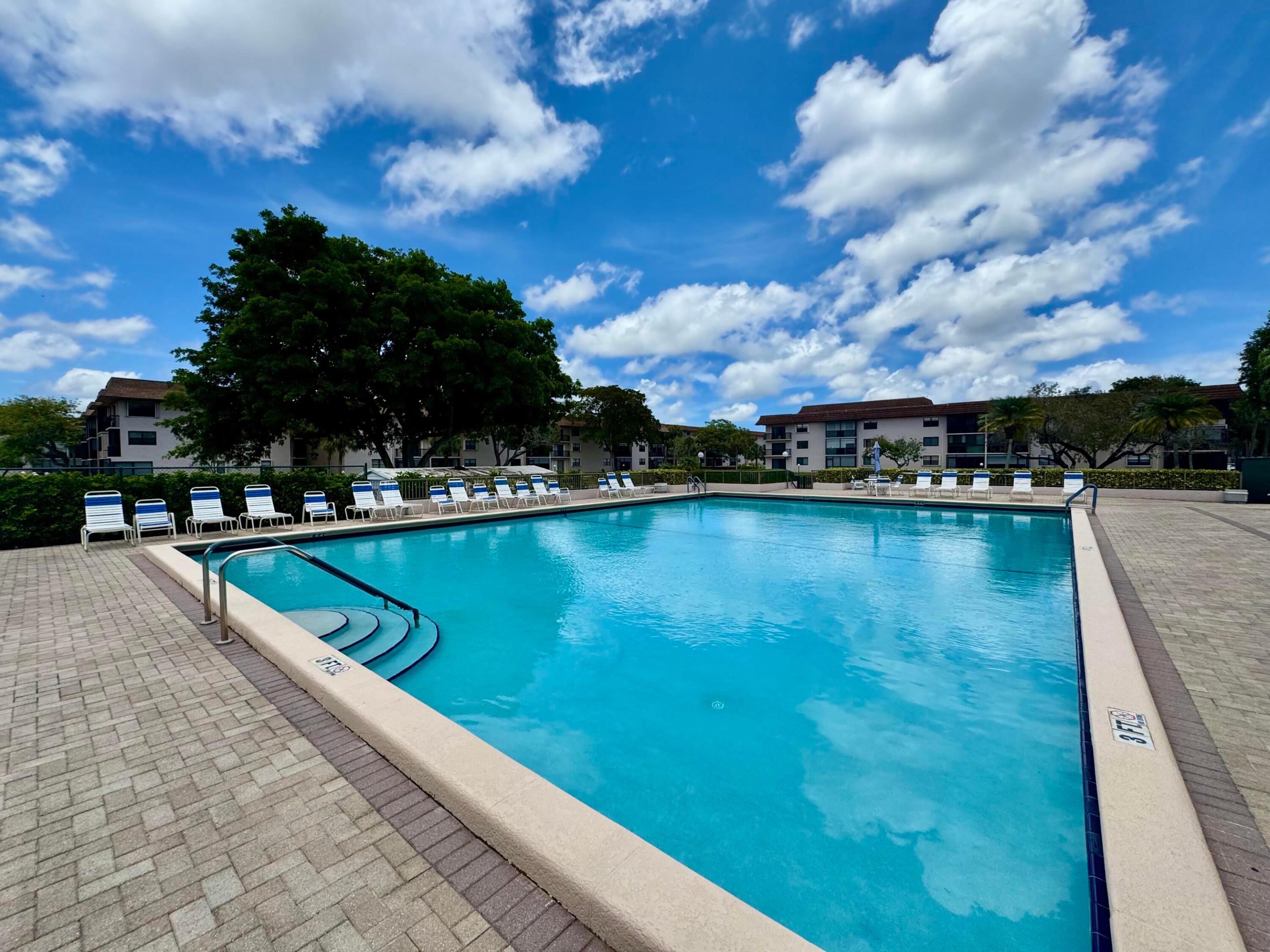 LAKES OF CARRIAGE HILLS - Residential