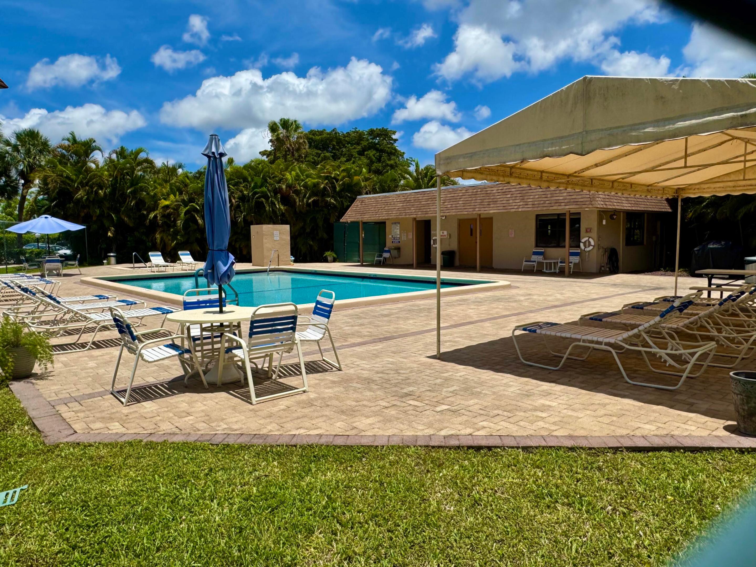 LAKES OF CARRIAGE HILLS - Residential