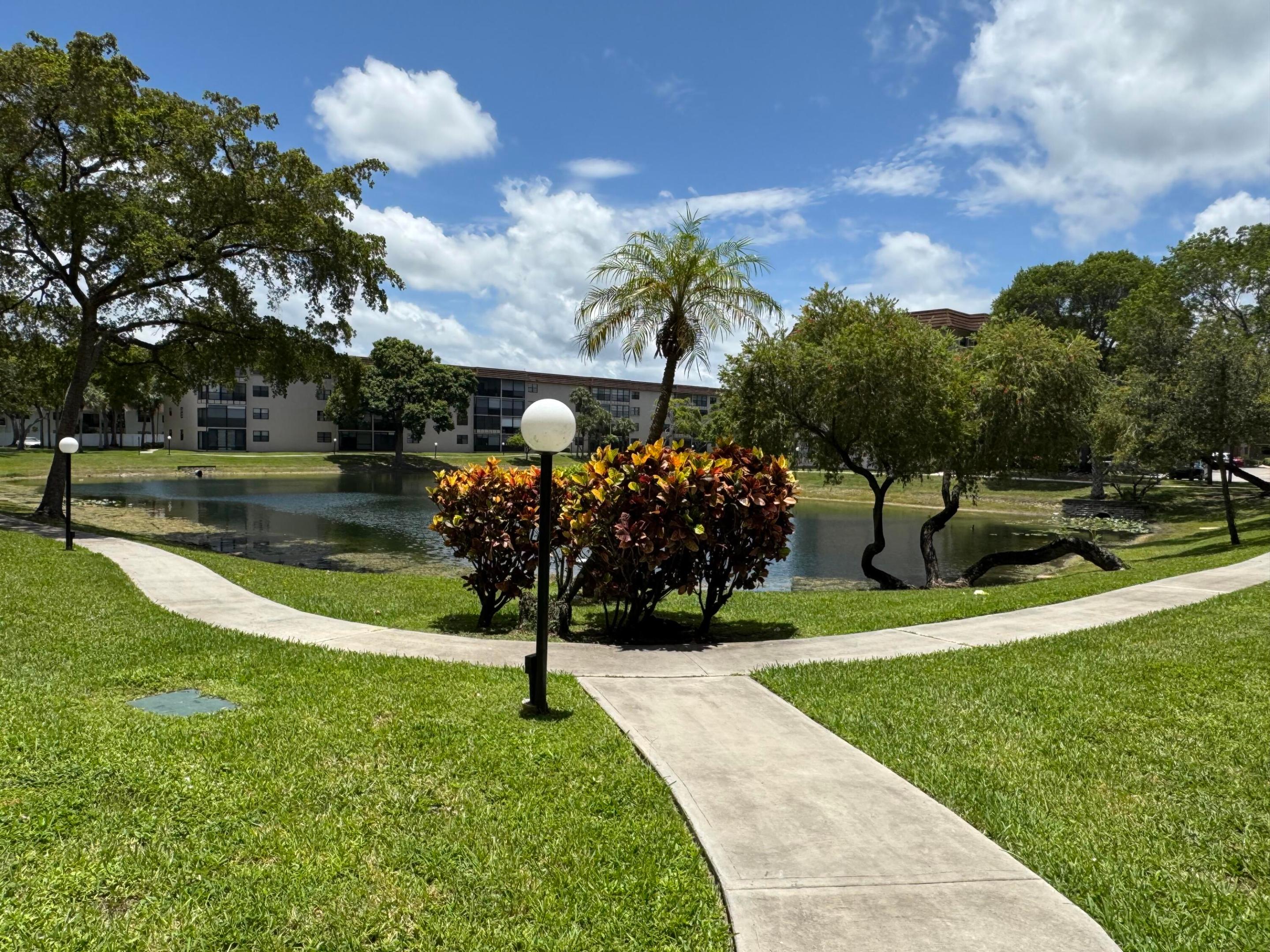 LAKES OF CARRIAGE HILLS - Residential